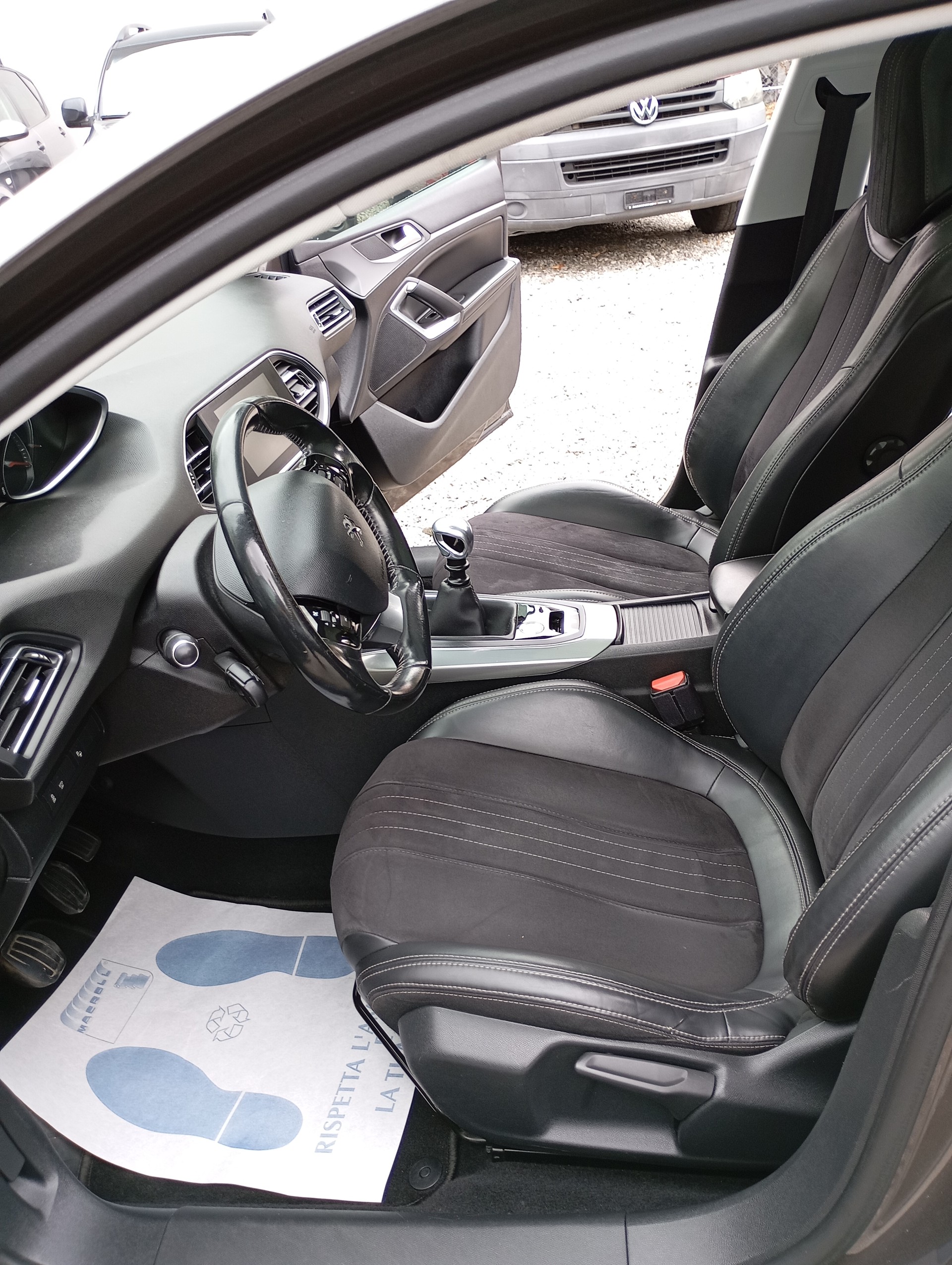 PEUGEOT 308 SW 1.2 THP Féline-image-8