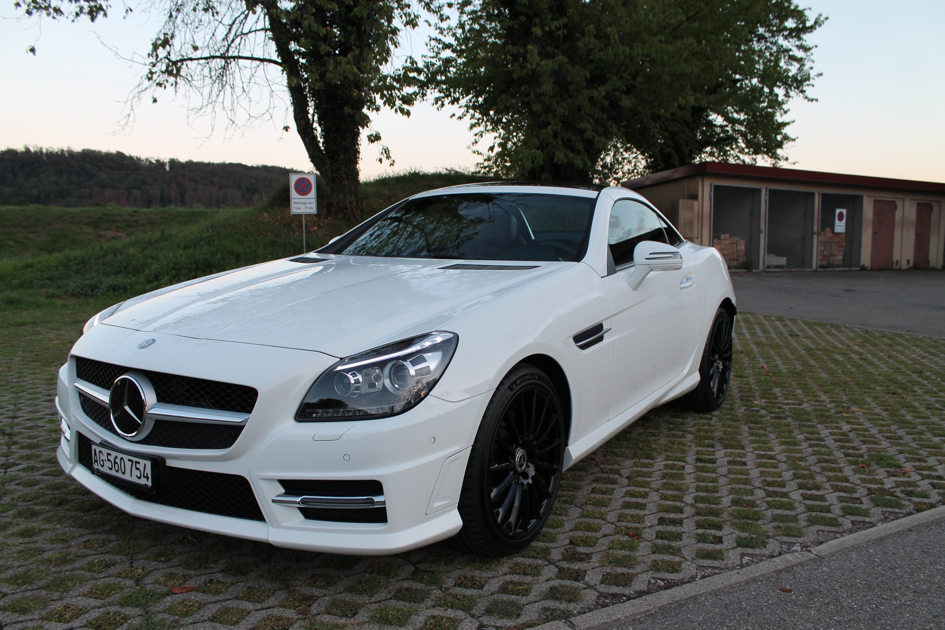MERCEDES-BENZ SLK 200-image-1