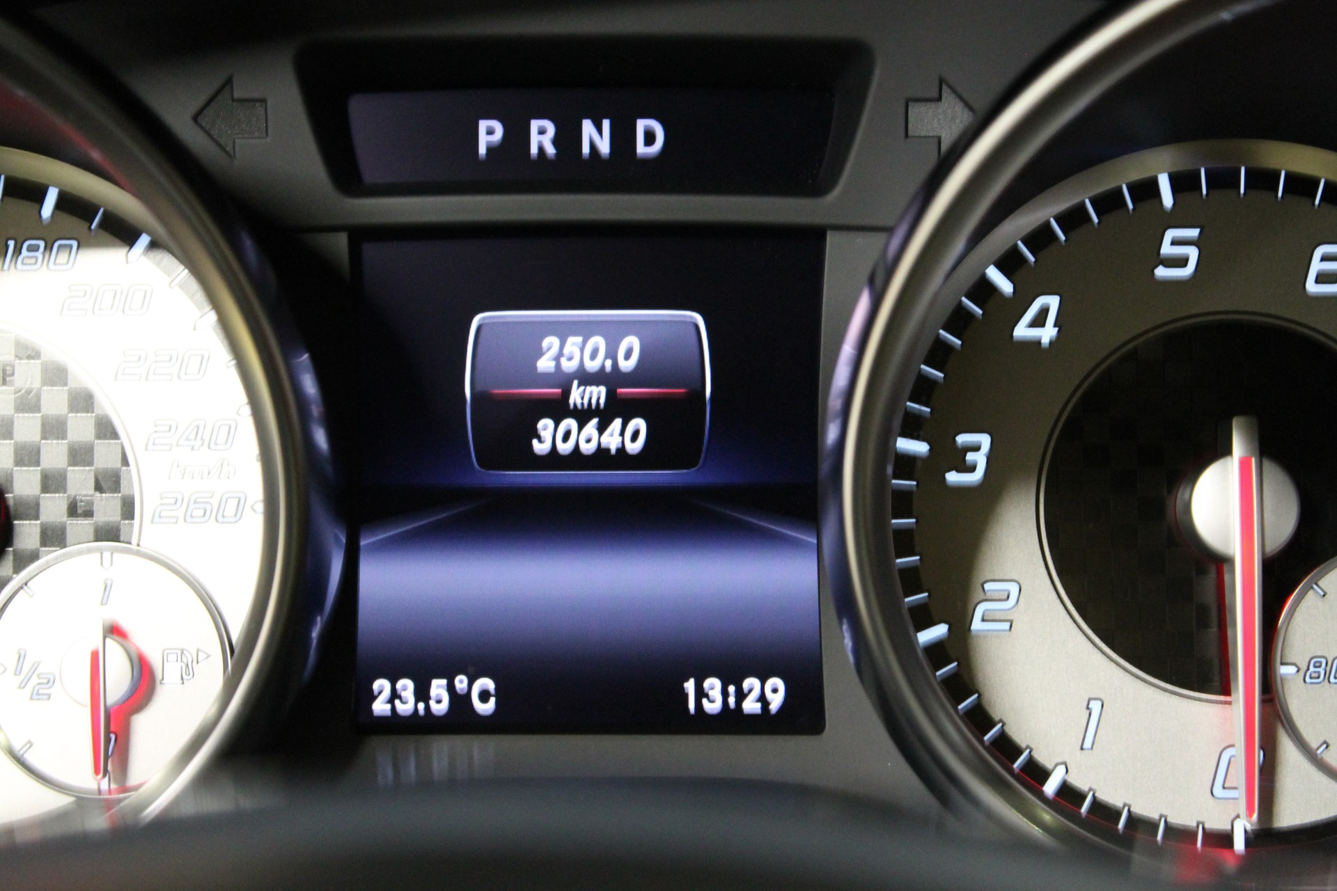 MERCEDES-BENZ SLK 200-image-14