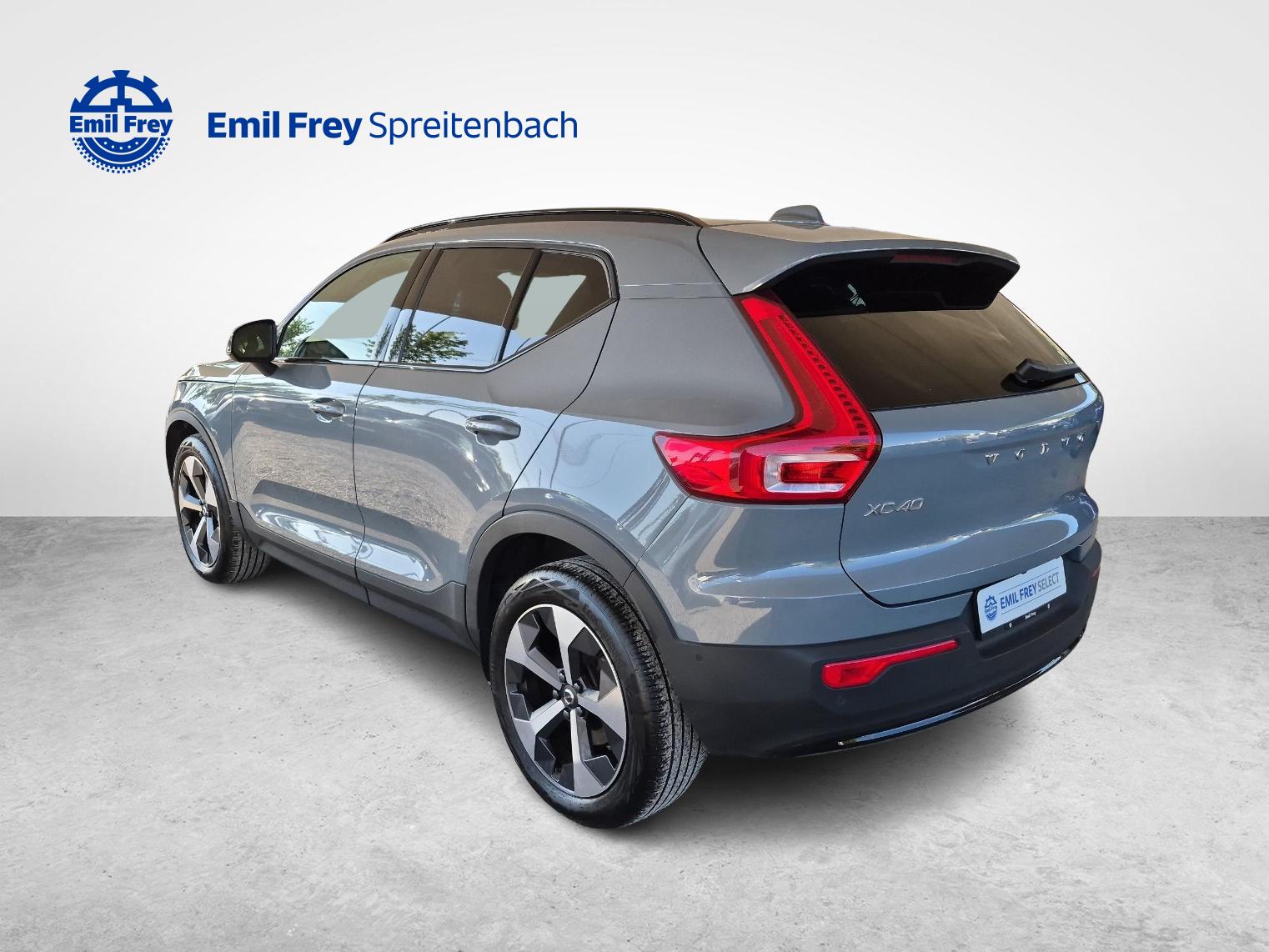 VOLVO XC40 2.0 B4 MH Ultimate Dark AWD-image-2