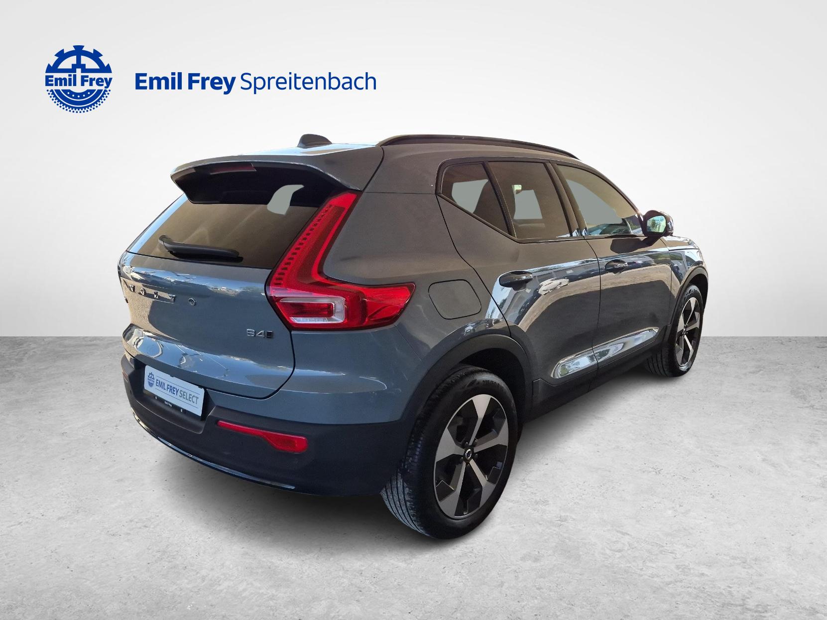 VOLVO XC40 2.0 B4 MH Ultimate Dark AWD-image-4