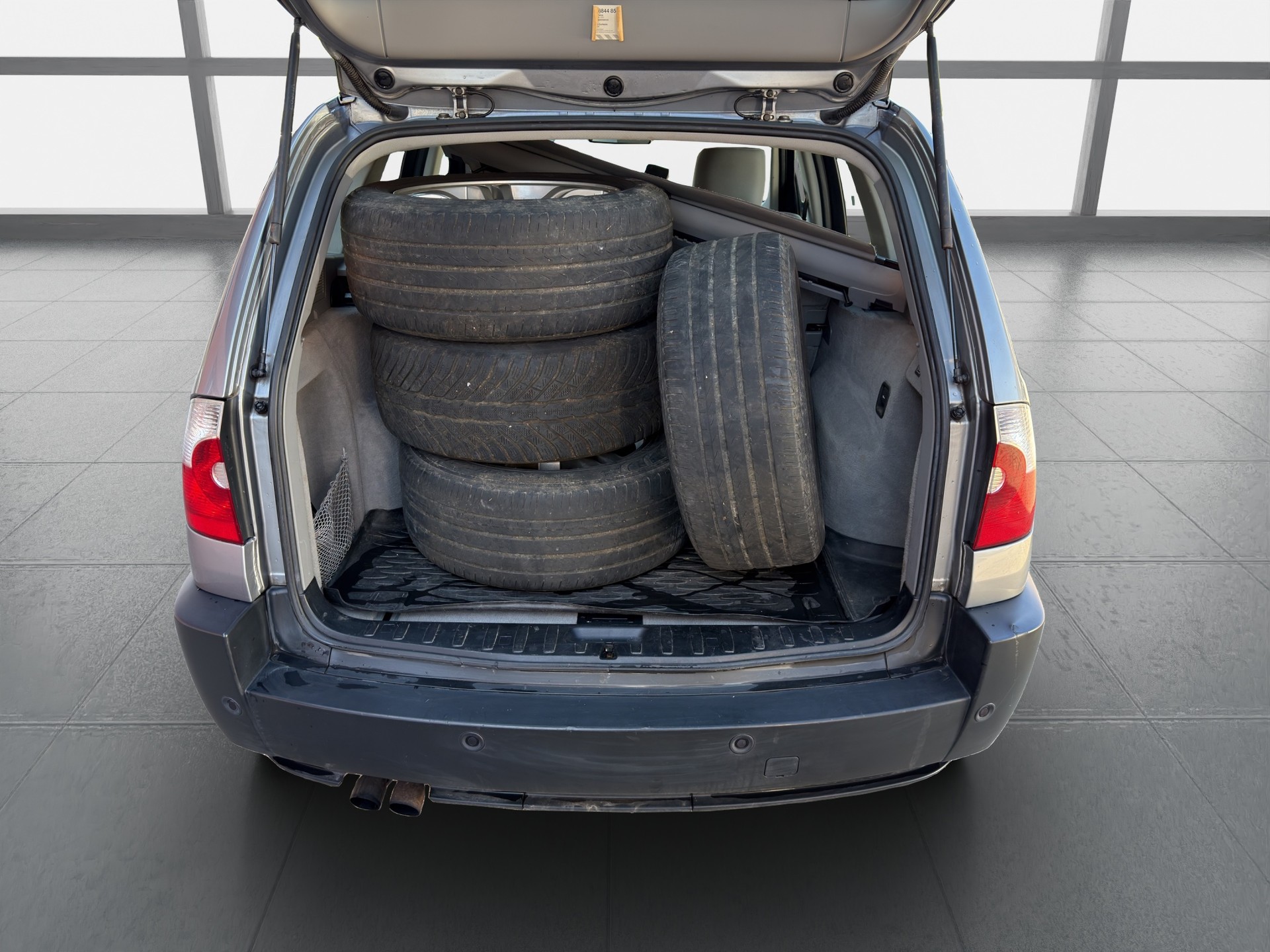 BMW X3 2.5i-image-14