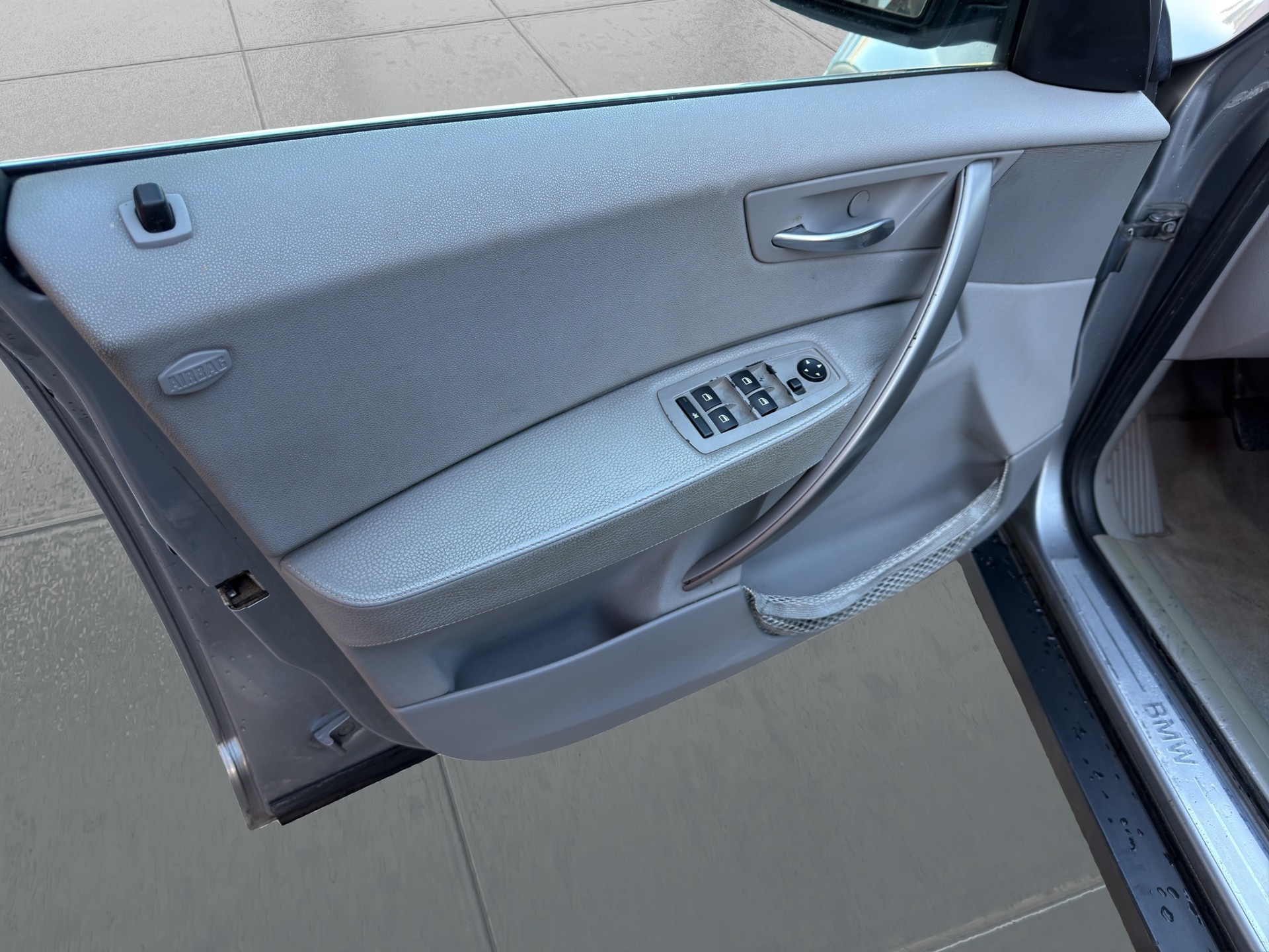 BMW X3 2.5i-image-11