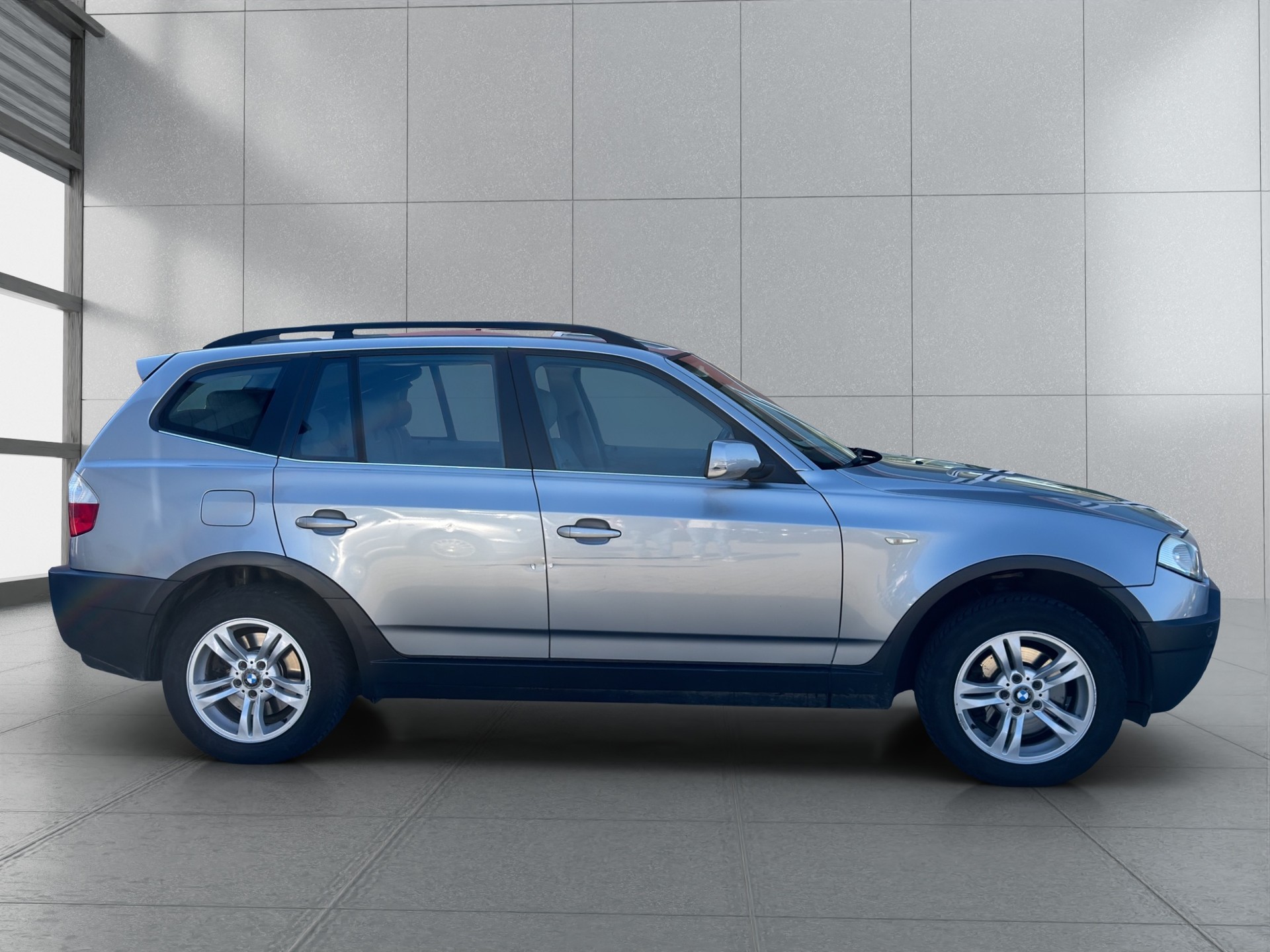 BMW X3 2.5i-image-6