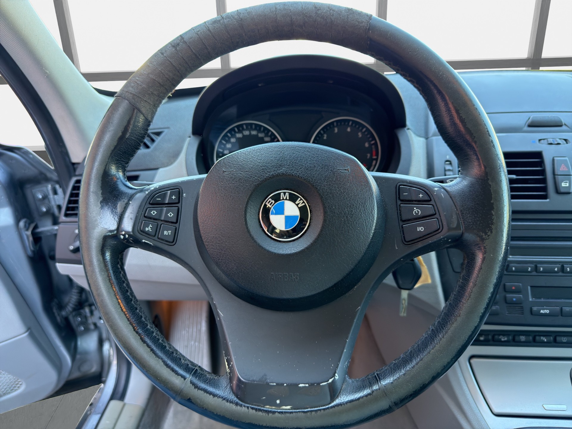 BMW X3 2.5i-image-9