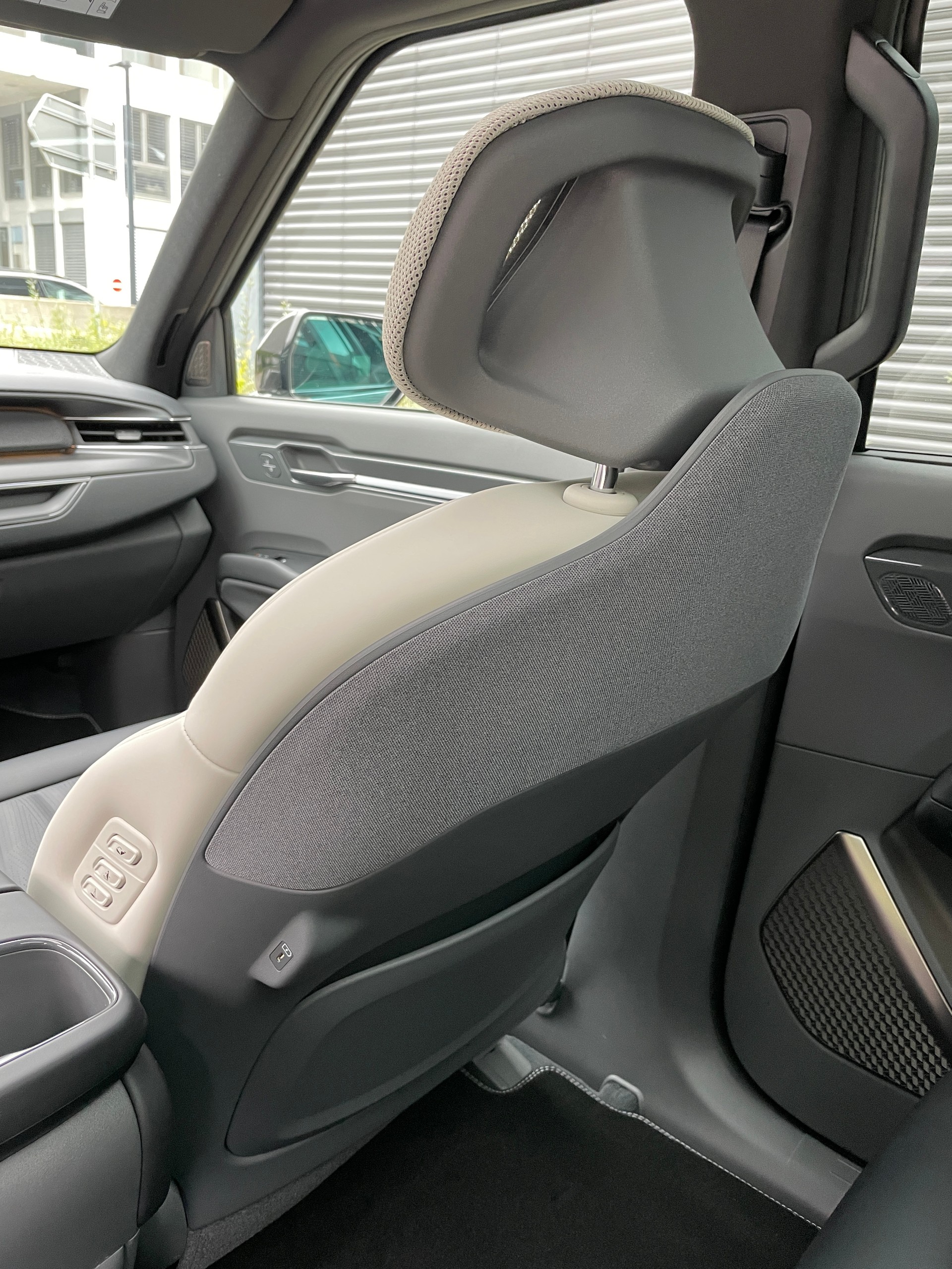 KIA EV9 99,8 kWh GT-Line, 7-Sitzer mit Panoramadach-image-16