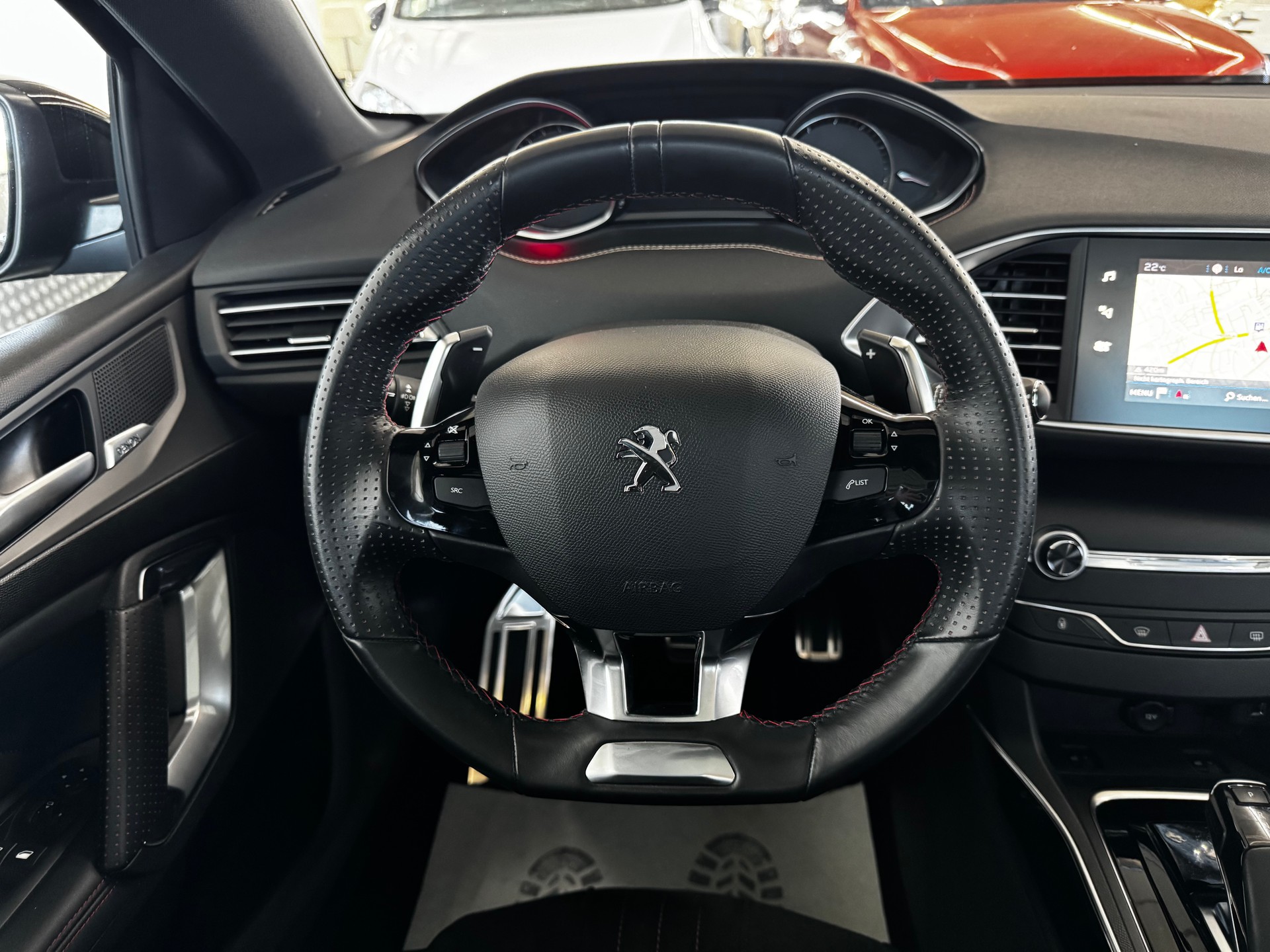 PEUGEOT 308 1.2 Pure Tech GT Line EAT8-image-15