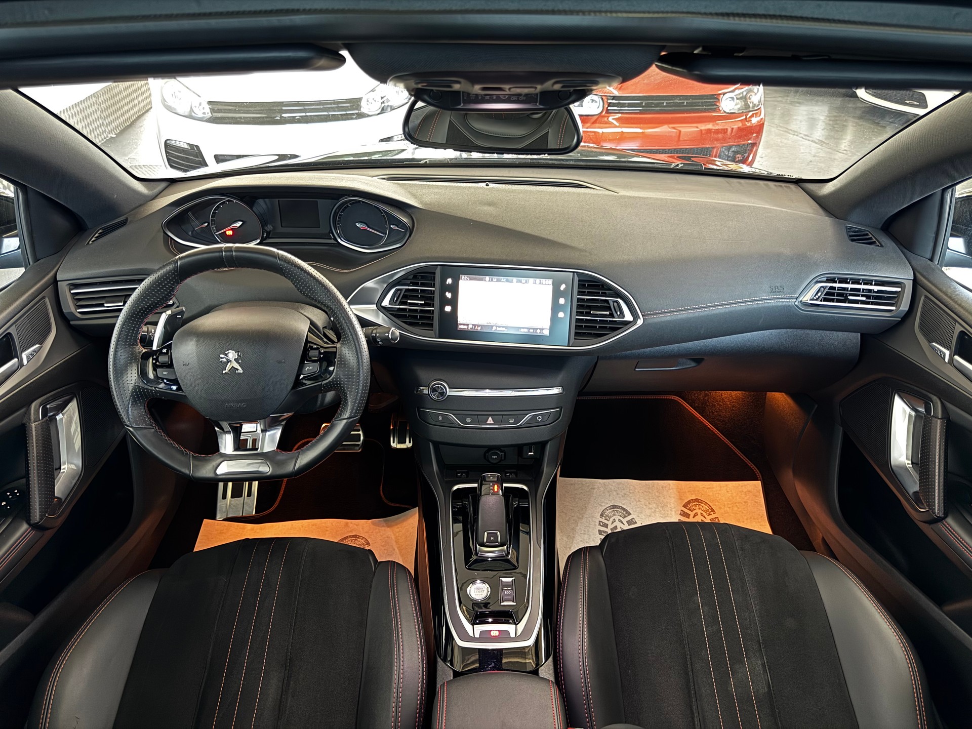 PEUGEOT 308 1.2 Pure Tech GT Line EAT8-image-14