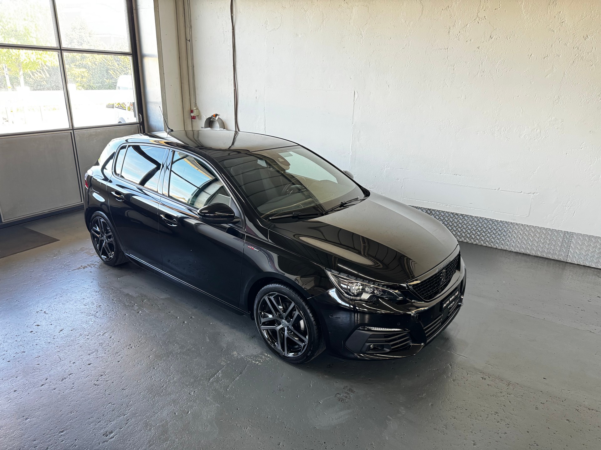 PEUGEOT 308 1.2 Pure Tech GT Line EAT8-image-0