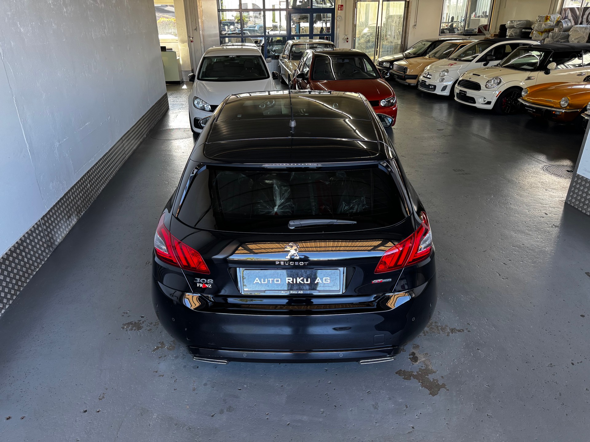 PEUGEOT 308 1.2 Pure Tech GT Line EAT8-image-9