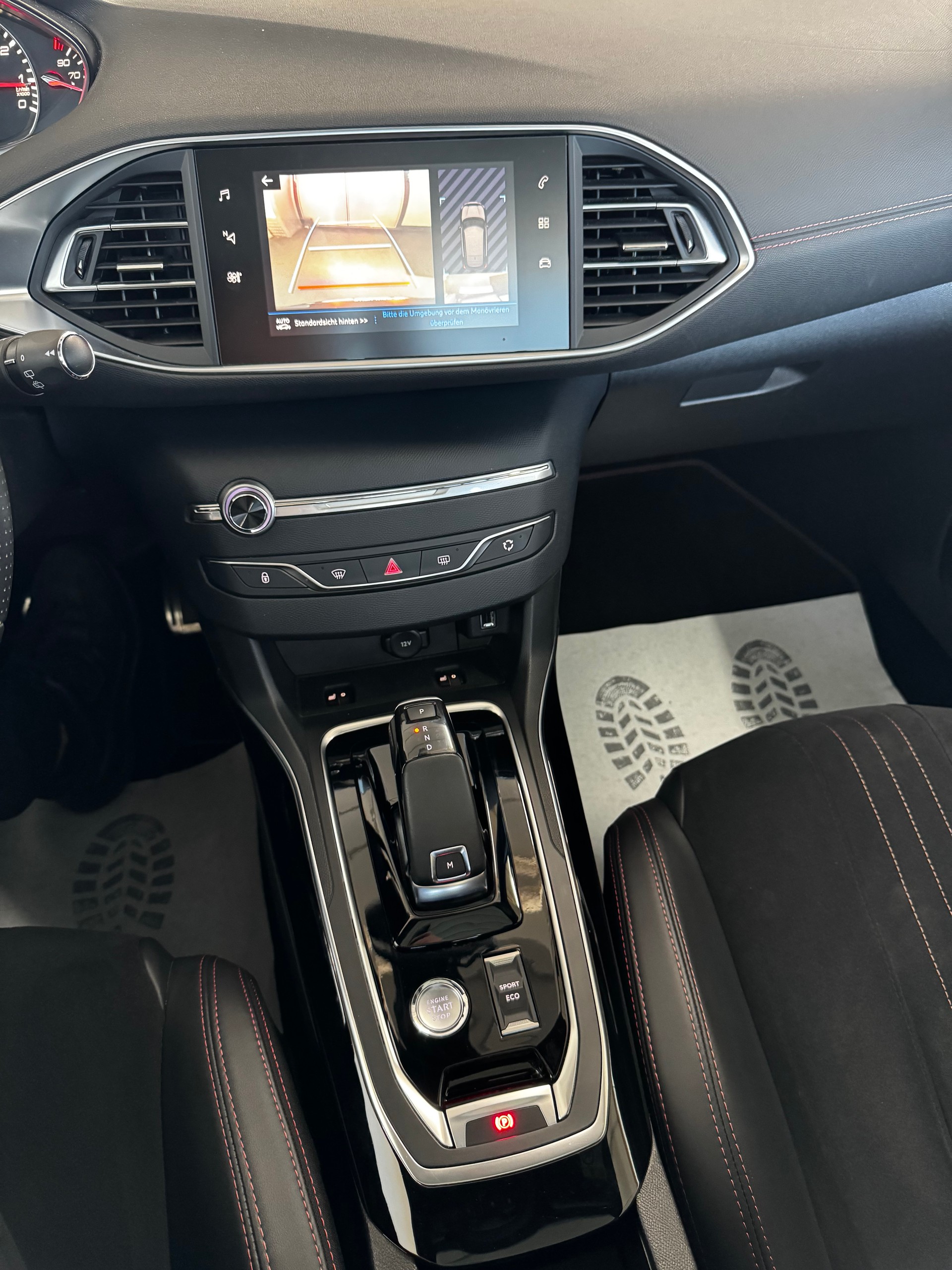 PEUGEOT 308 1.2 Pure Tech GT Line EAT8-image-17