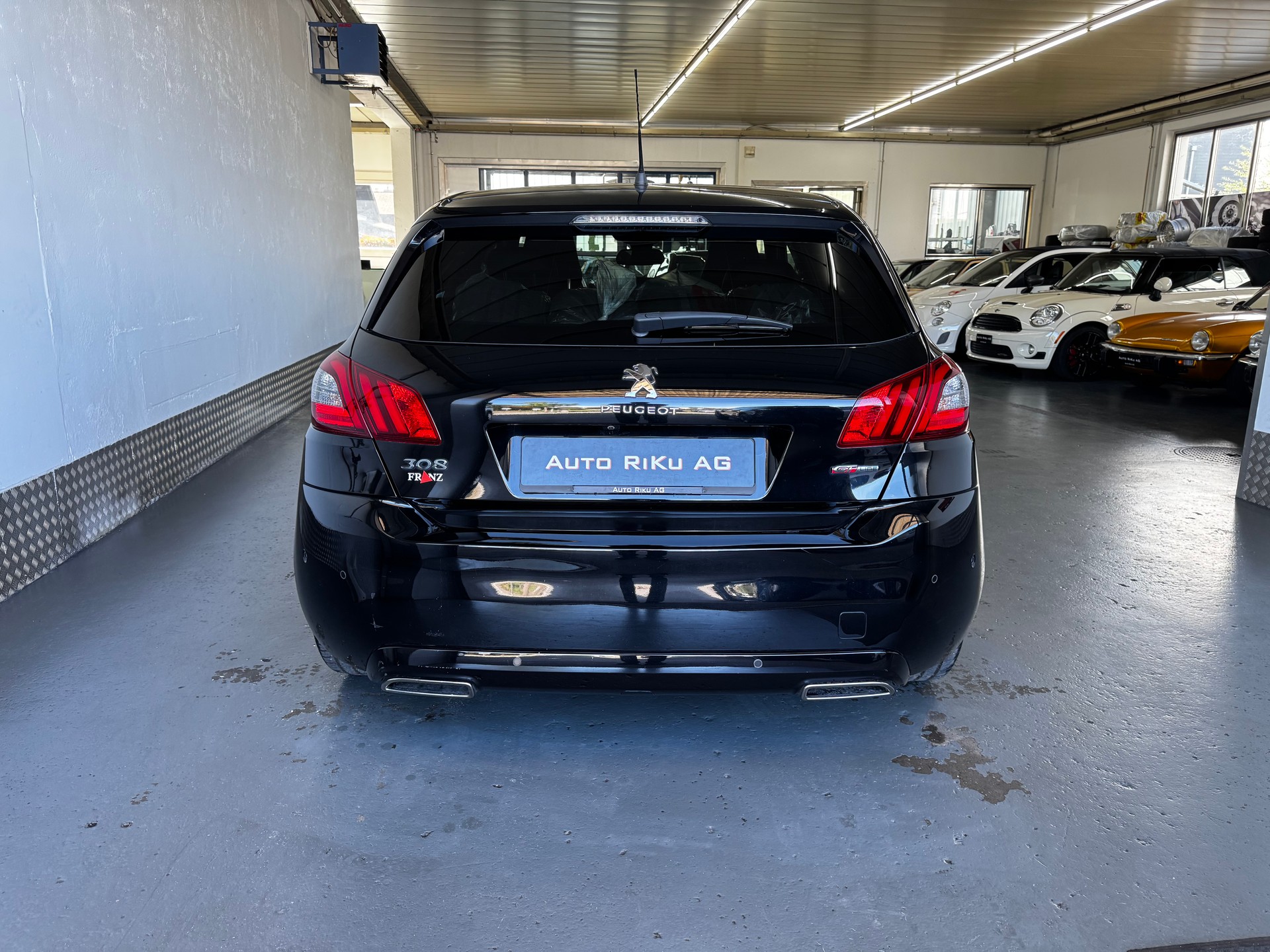 PEUGEOT 308 1.2 Pure Tech GT Line EAT8-image-10