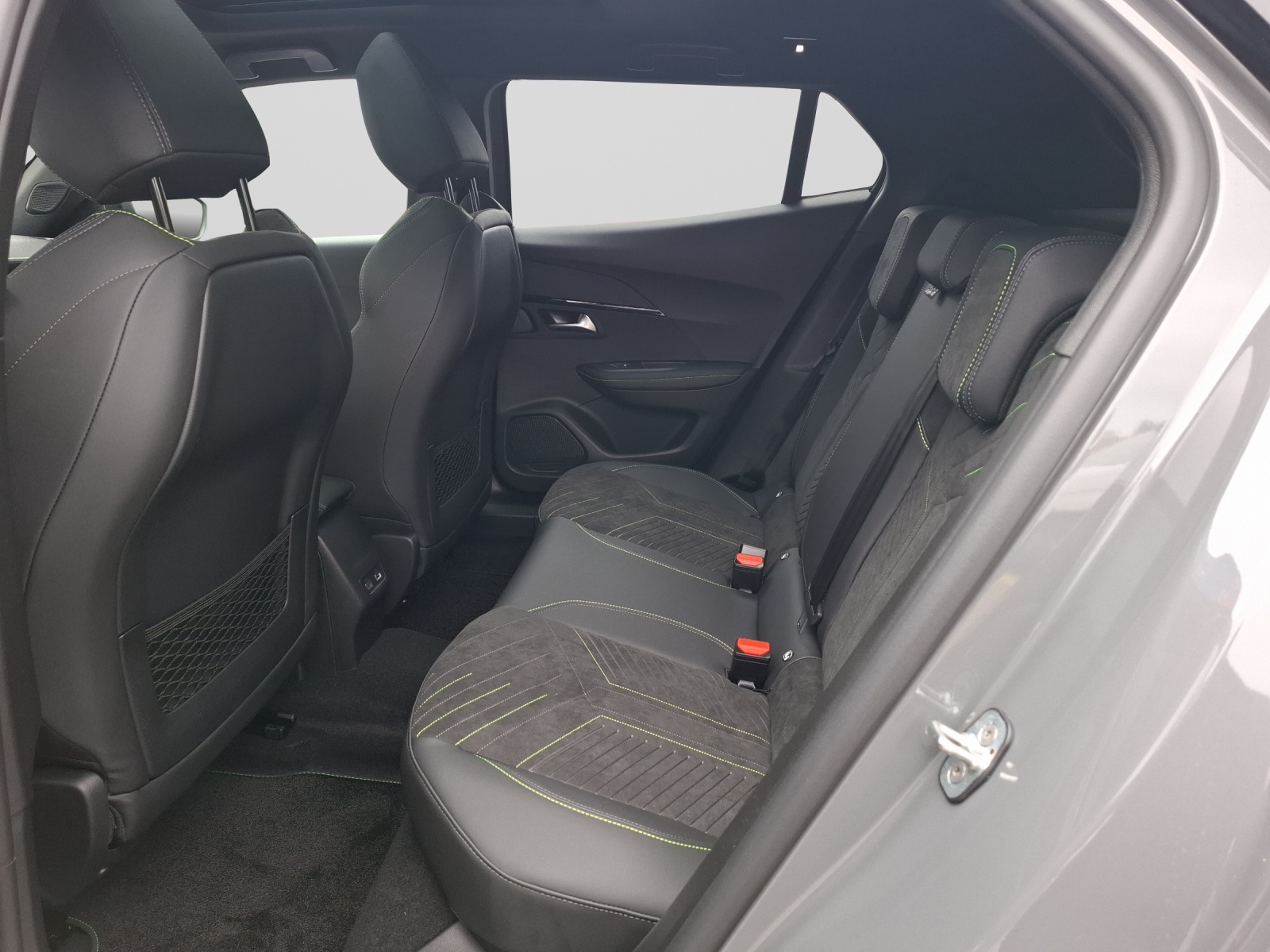PEUGEOT 2008 NEW 1.2 145 MHEV GT-image-7