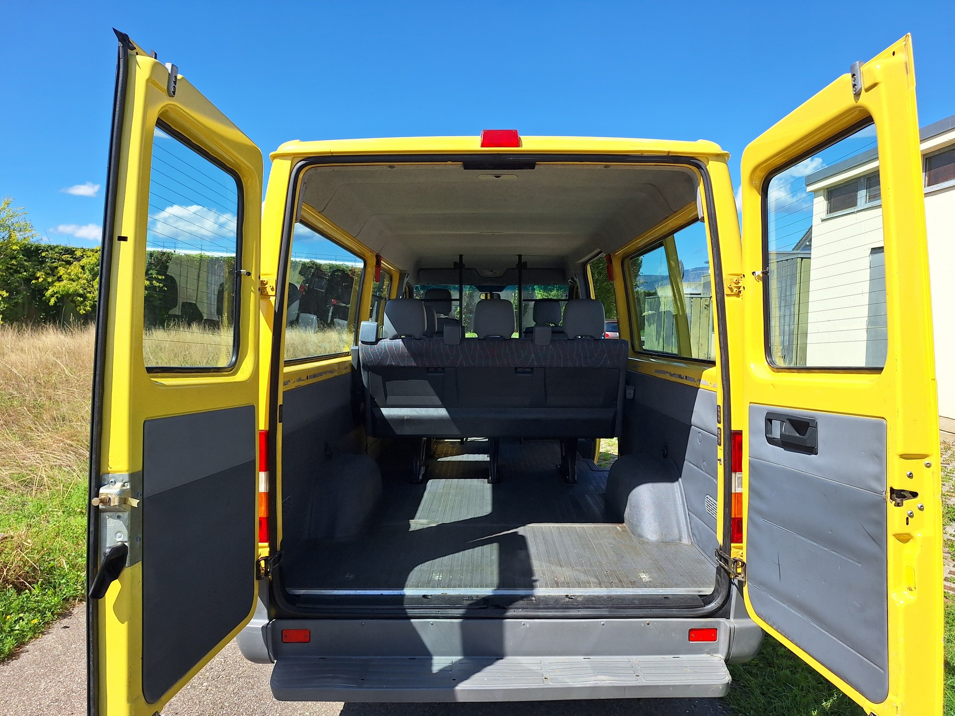 MERCEDES-BENZ Sprinter 211 CDI-image-9