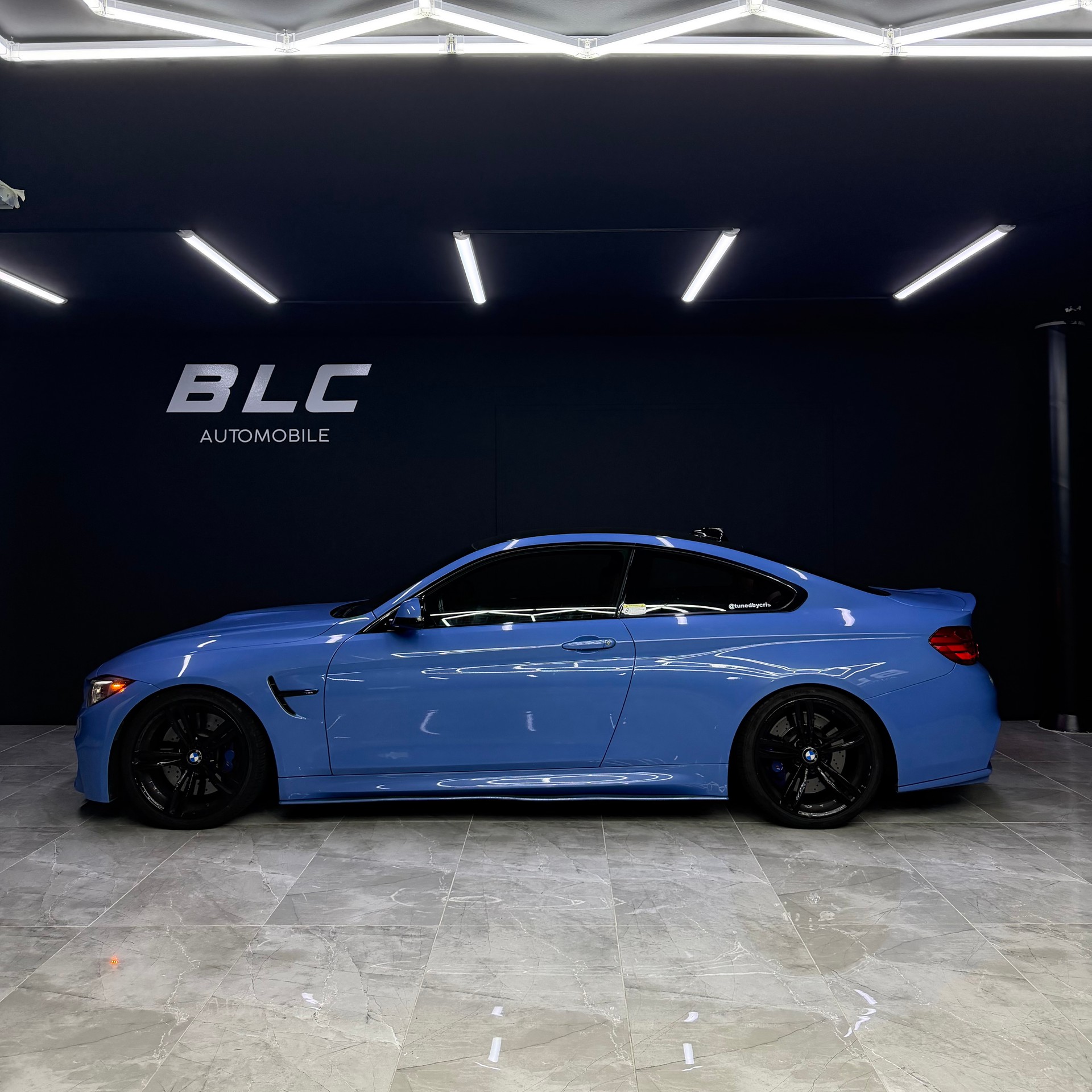 BMW M4 Coupé-image-2
