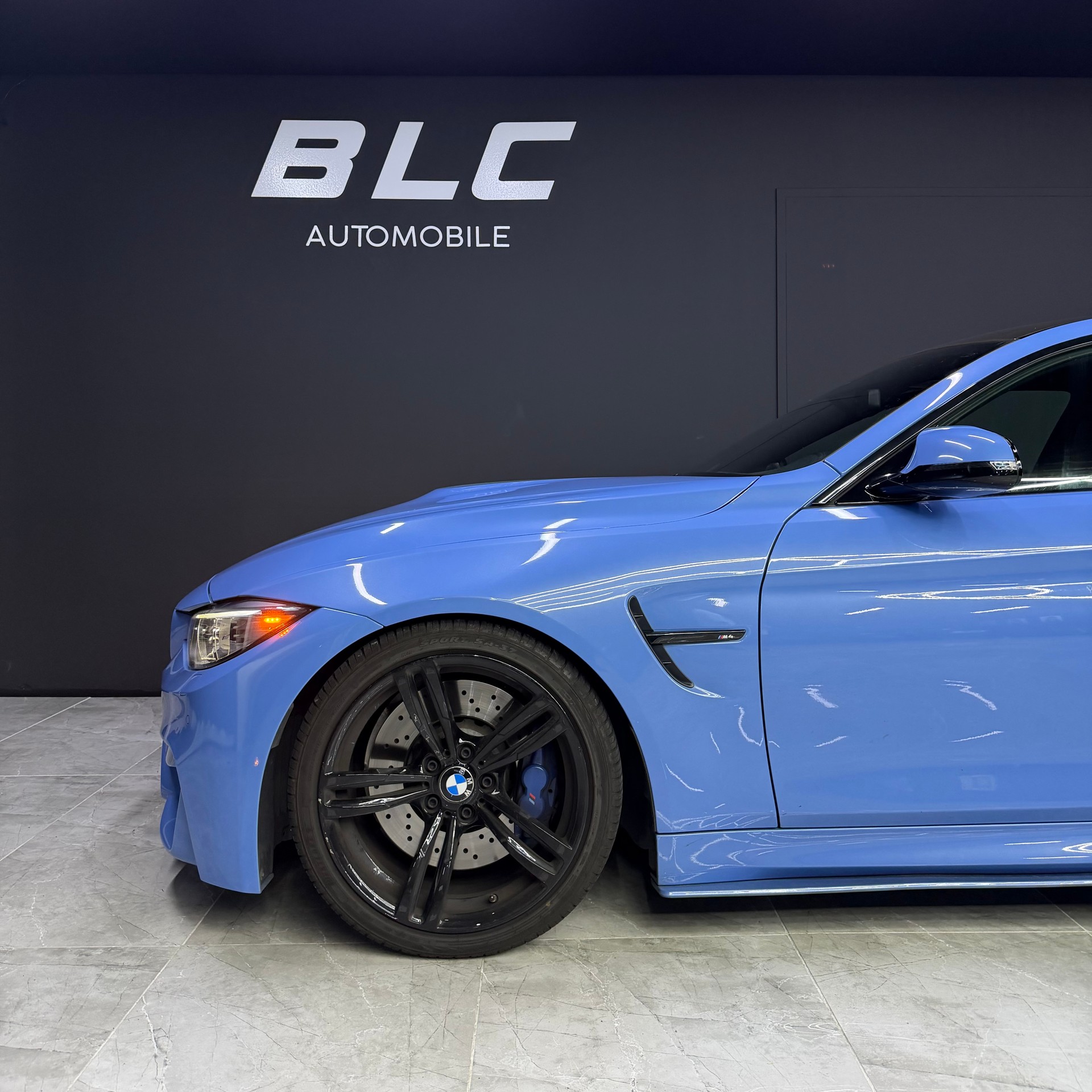 BMW M4 Coupé-image-3