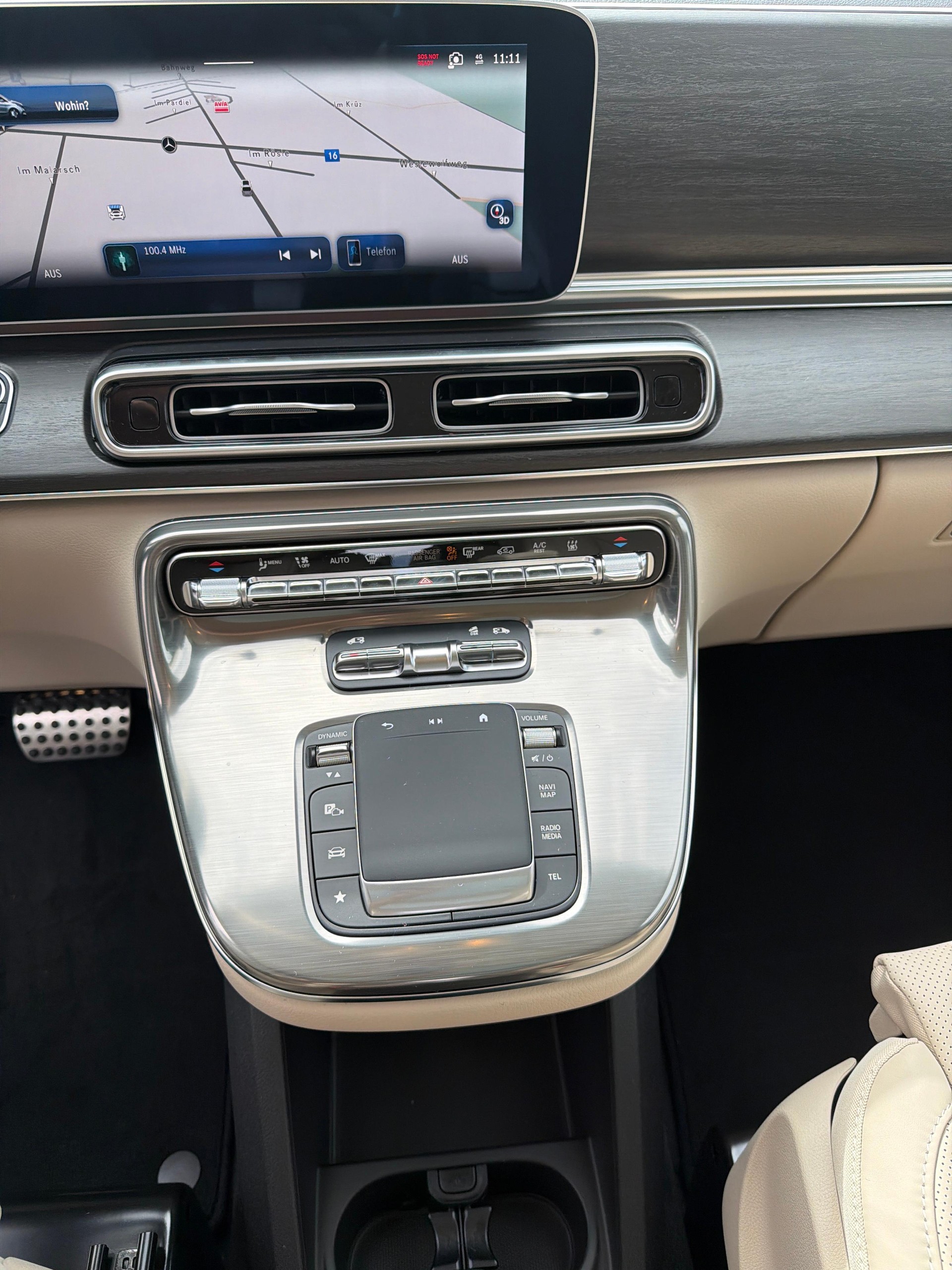 MERCEDES-BENZ V 300 d Exclusive lang Van-image-16