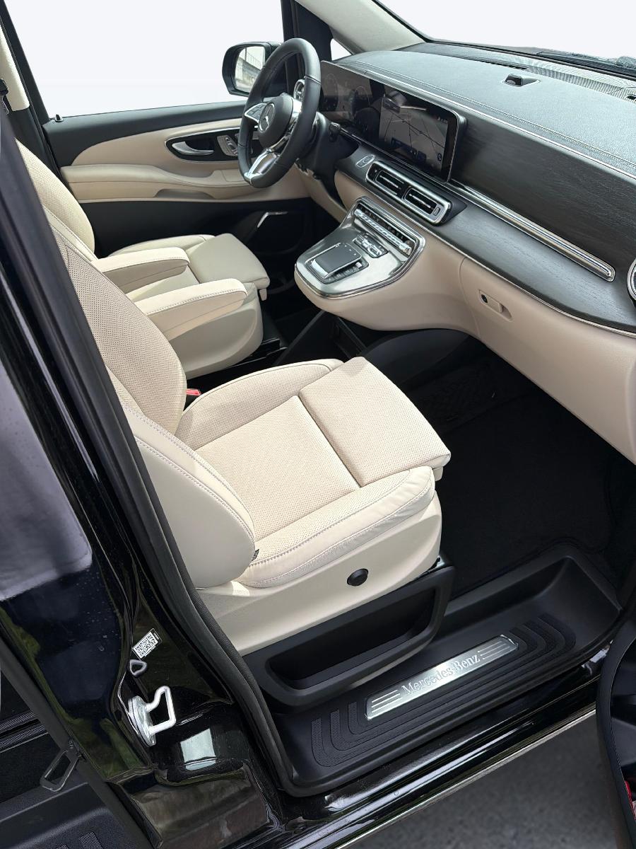 MERCEDES-BENZ V 300 d Exclusive lang Van-image-19