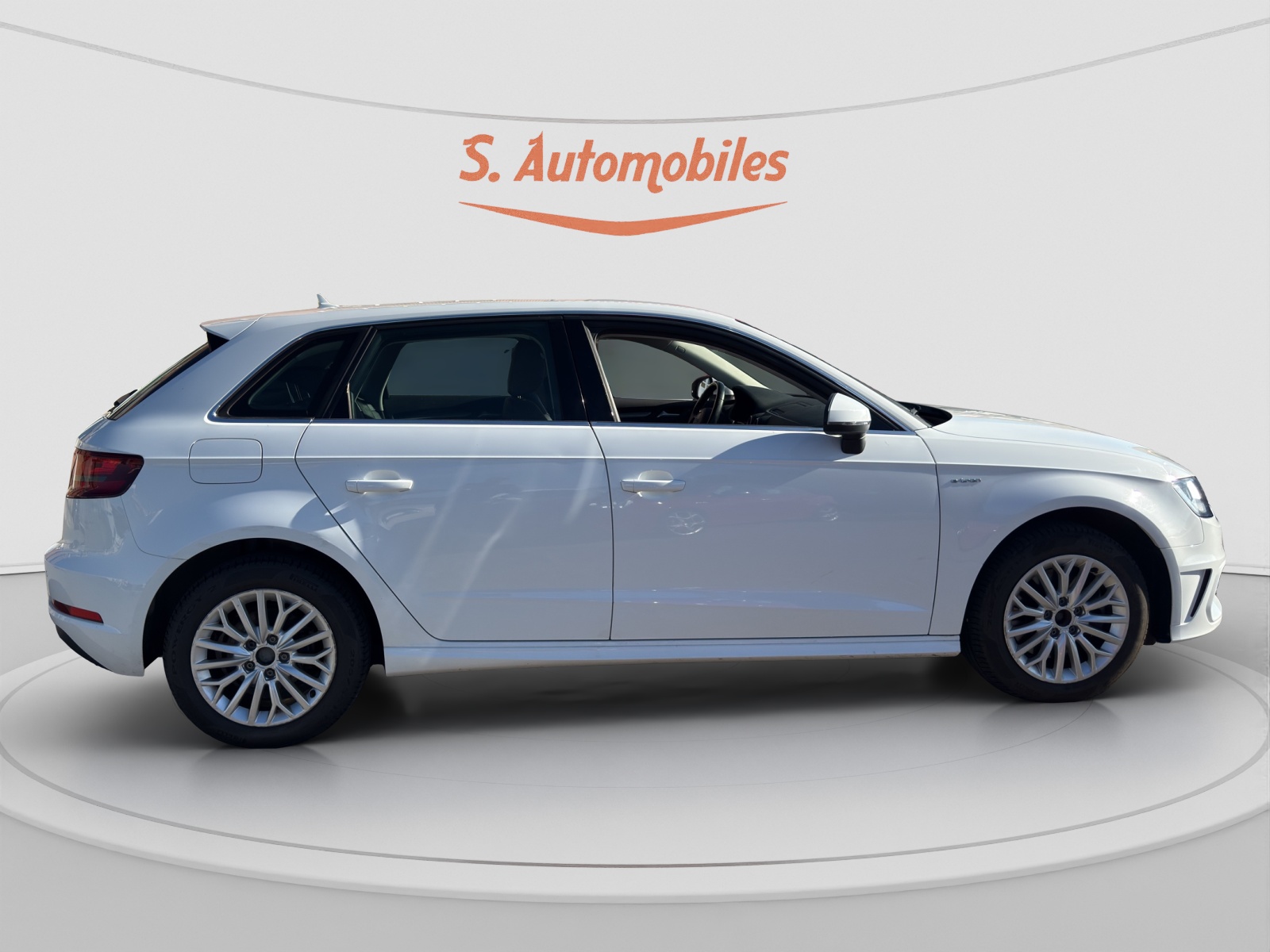 AUDI A3 Sportback 1.4 e-tron Attraction S-tronic-image-9