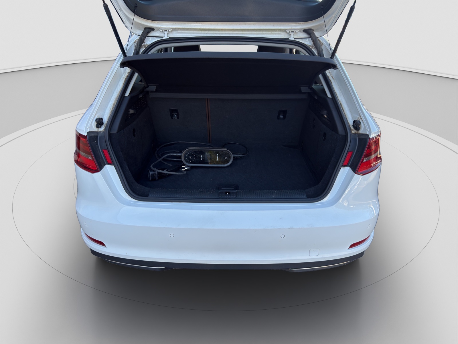 AUDI A3 Sportback 1.4 e-tron Attraction S-tronic-image-13