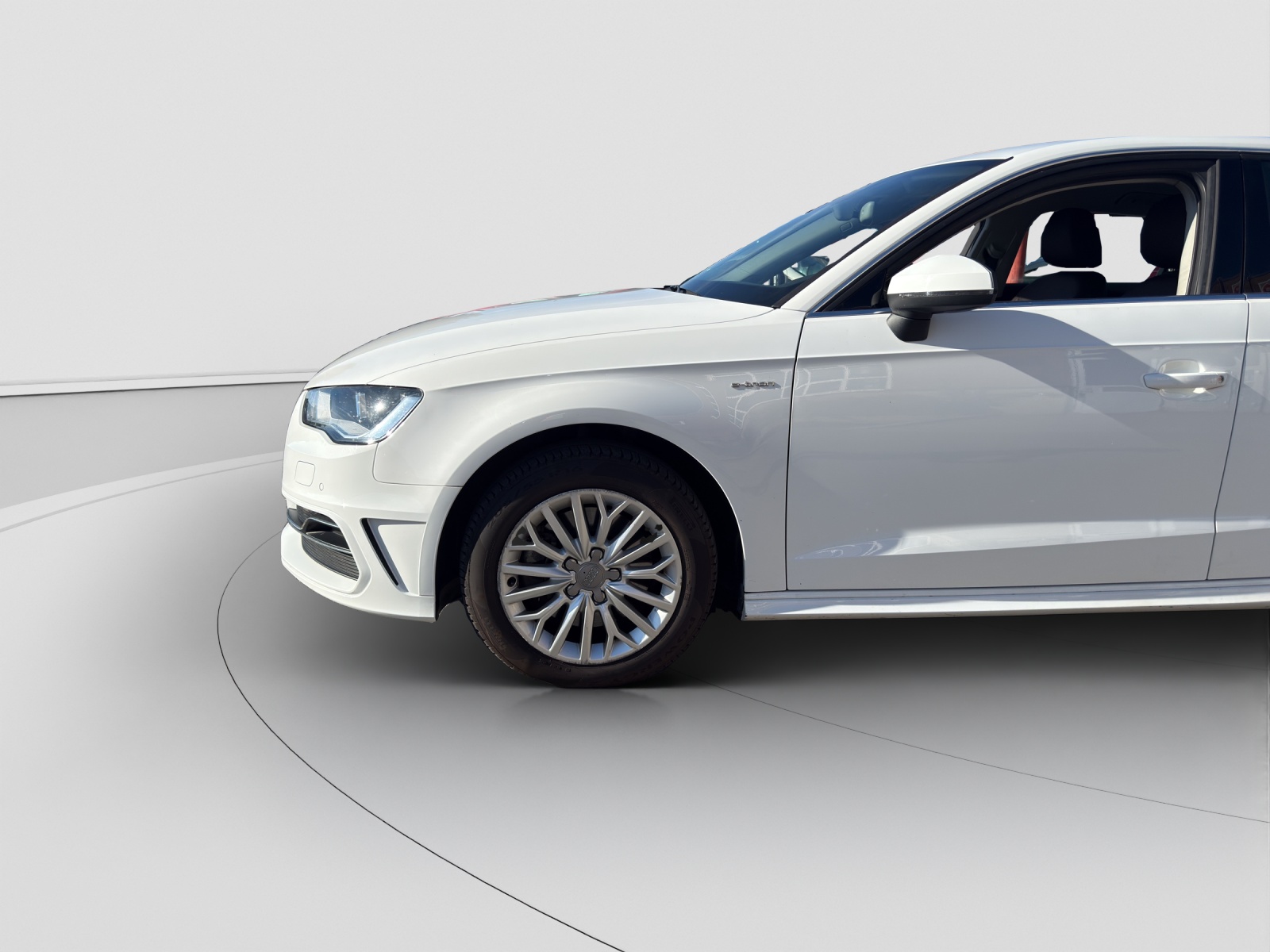 AUDI A3 Sportback 1.4 e-tron Attraction S-tronic-image-14