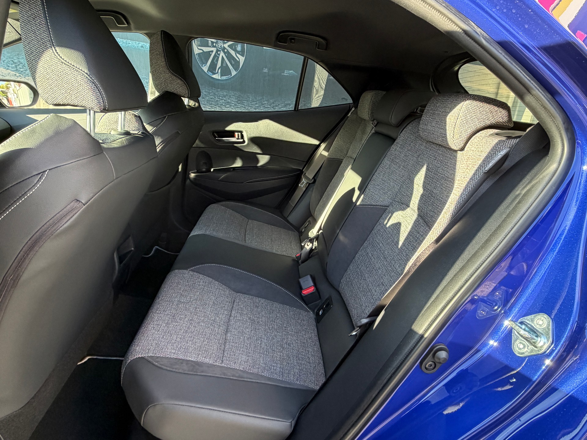 TOYOTA Corolla 2.0 HSD Trend e- CVT-image-8