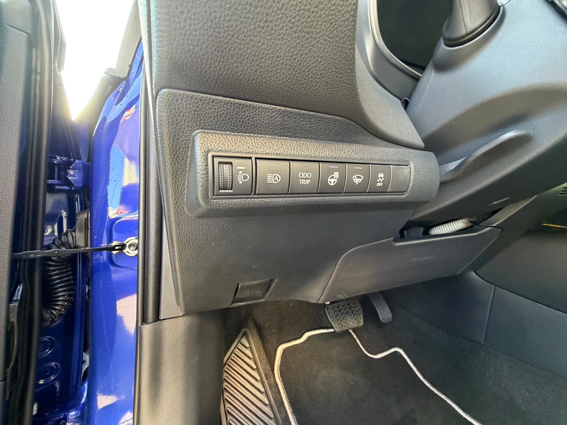 TOYOTA Corolla 2.0 HSD Trend e- CVT-image-10