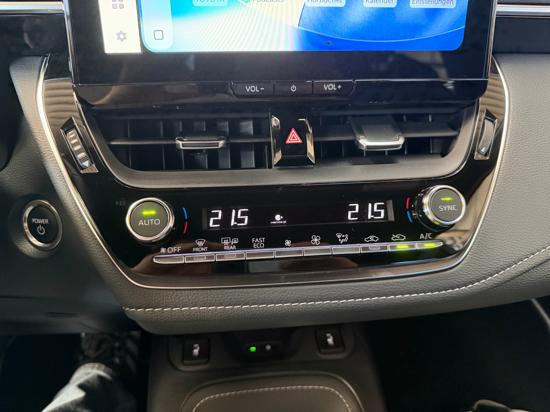 TOYOTA Corolla 2.0 HSD Trend e- CVT-image-14