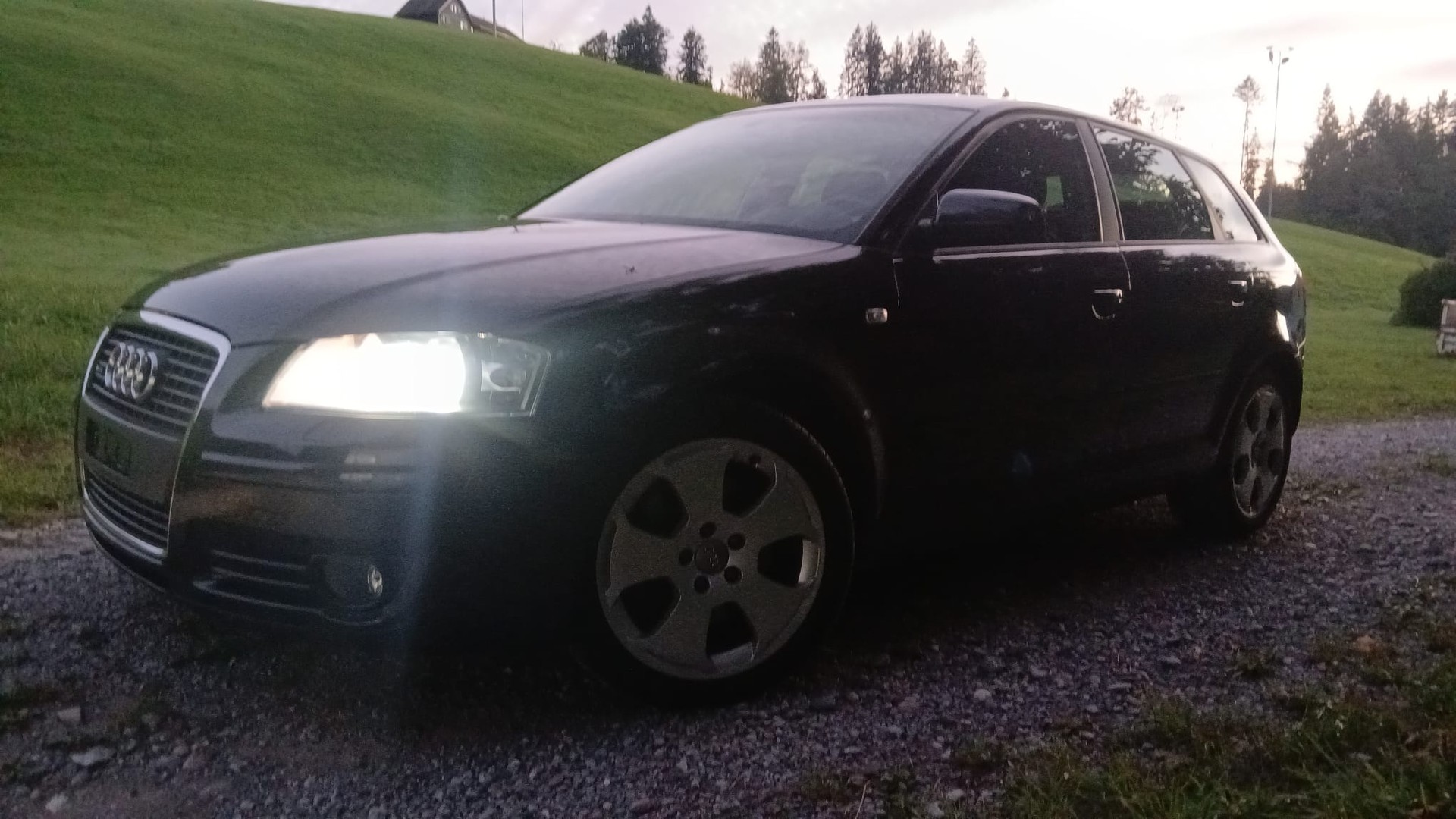 AUDI A3 Sportback 2.0 Turbo FSI Ambition quattro-image-6