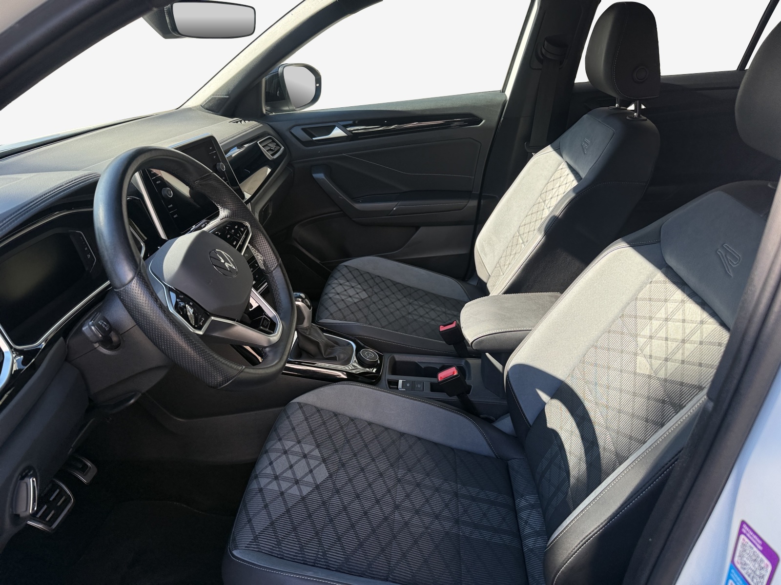 VW T-Roc 2.0 TSI R-Line DSG 4Motion-image-7