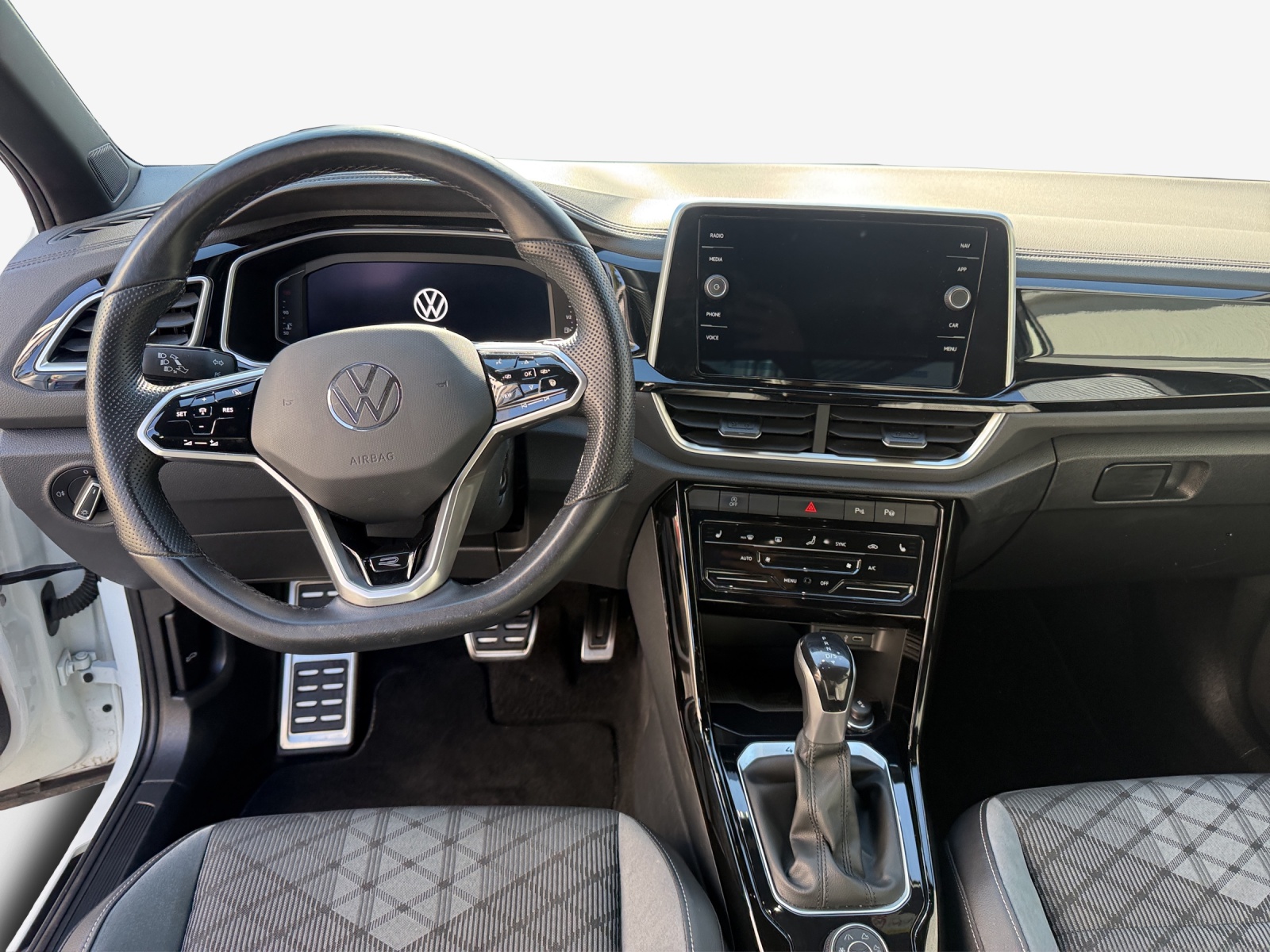 VW T-Roc 2.0 TSI R-Line DSG 4Motion-image-8