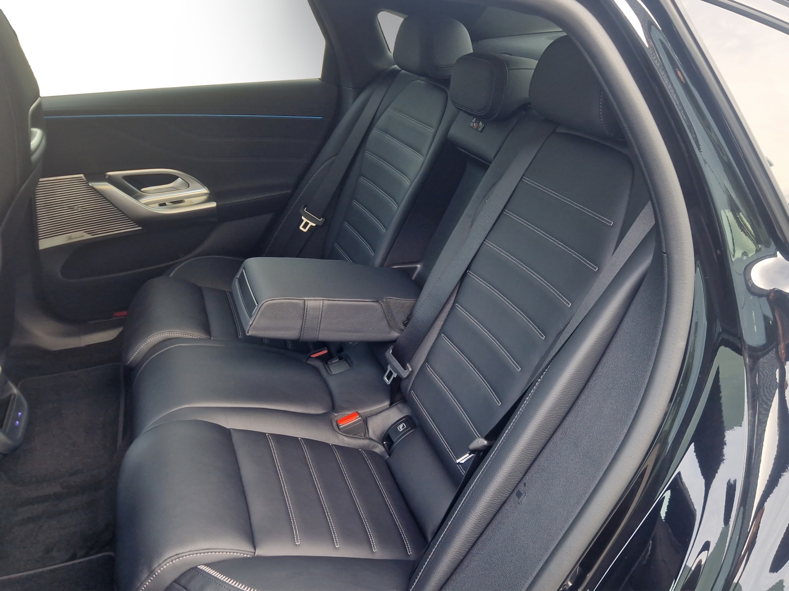 Image MERCEDES-BENZ C-400 C 400 94 kWh 4Matic