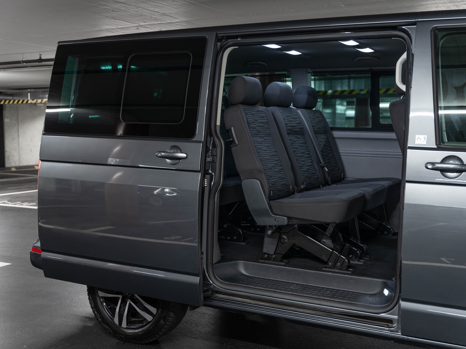VW T6.1 Caravelle 2.0 Bi-TDI Comfortline Liberty 4Motion DSG-image-28