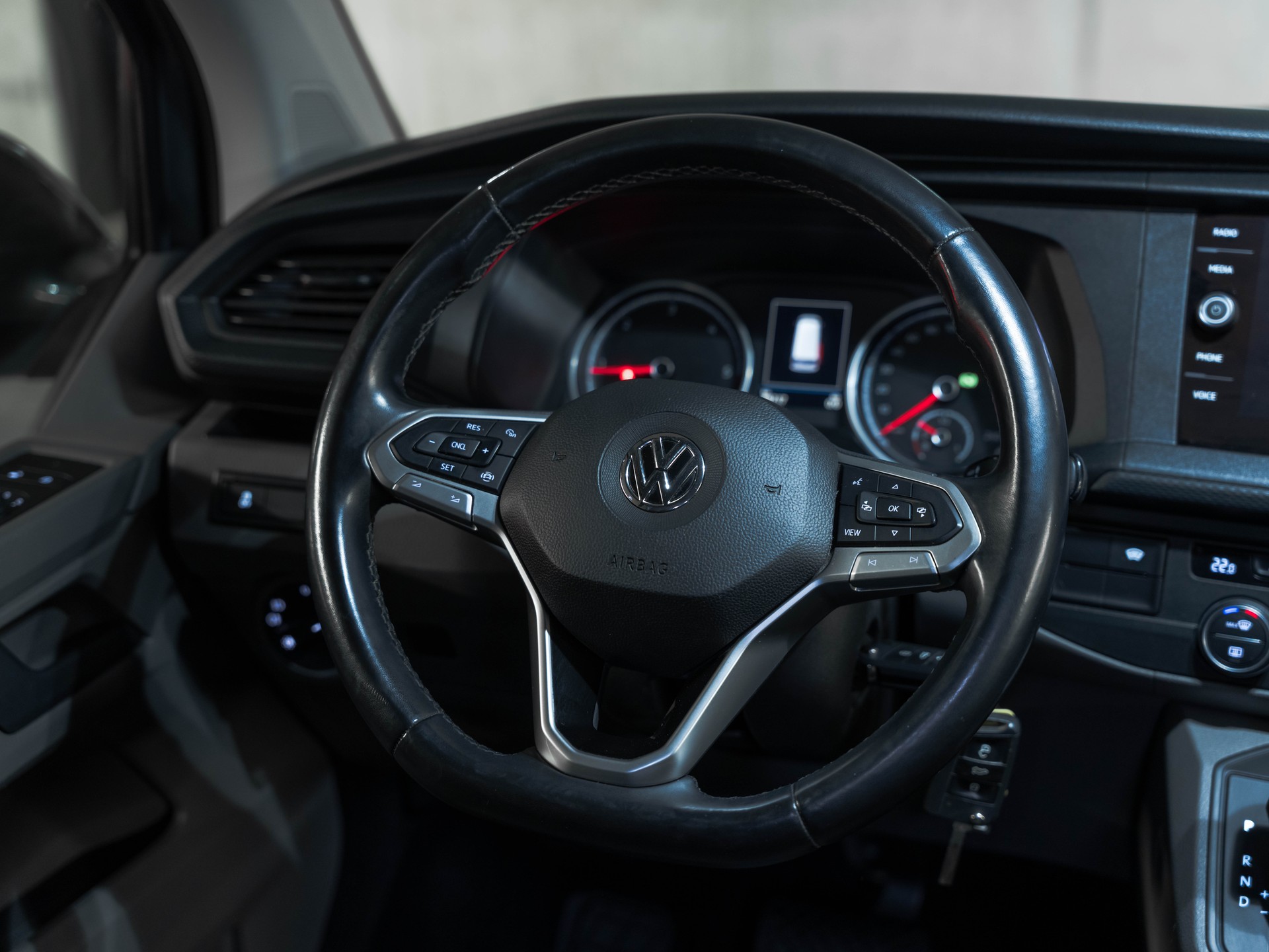 VW T6.1 Caravelle 2.0 Bi-TDI Comfortline Liberty 4Motion DSG-image-18