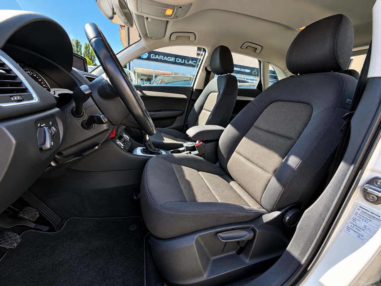 AUDI Q3 2.0 TDI-image-9