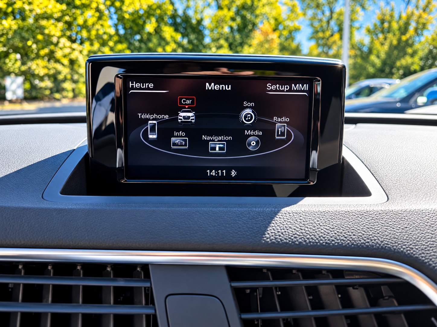 AUDI Q3 2.0 TDI-image-12