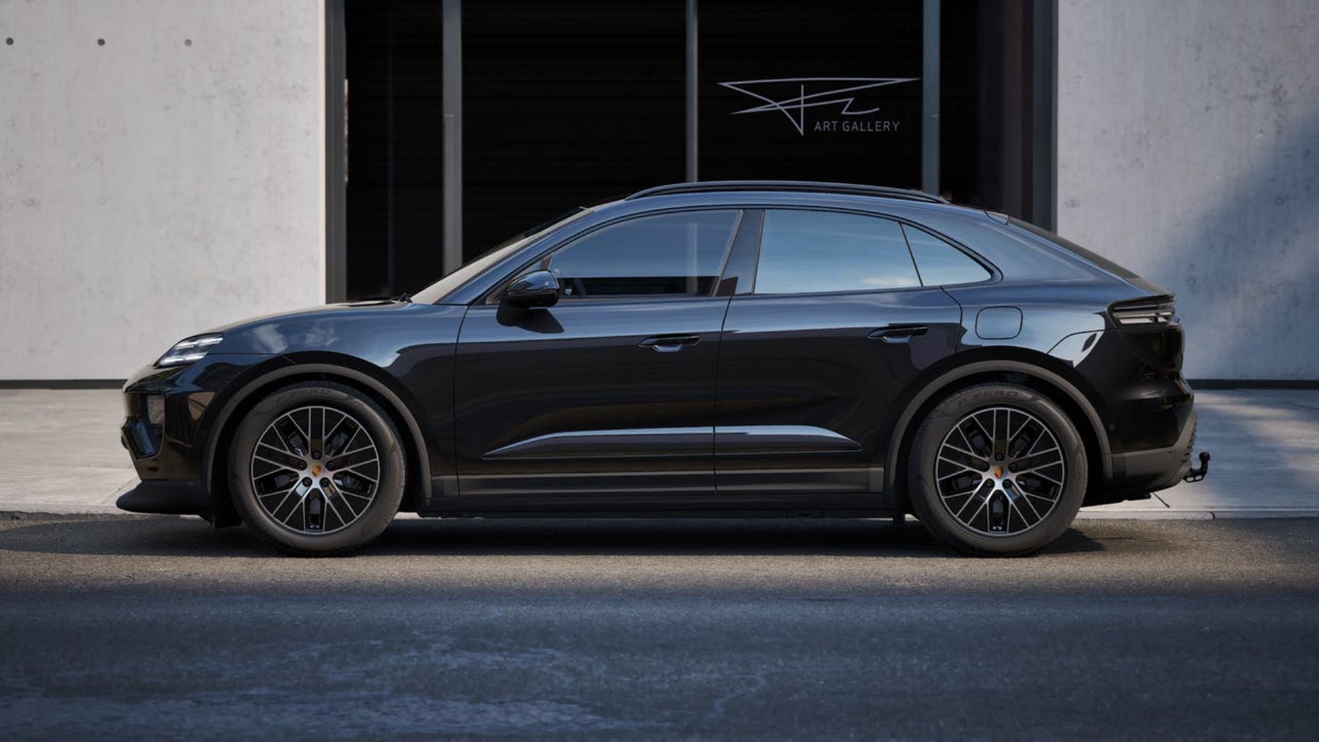 PORSCHE Macan 4-image-1