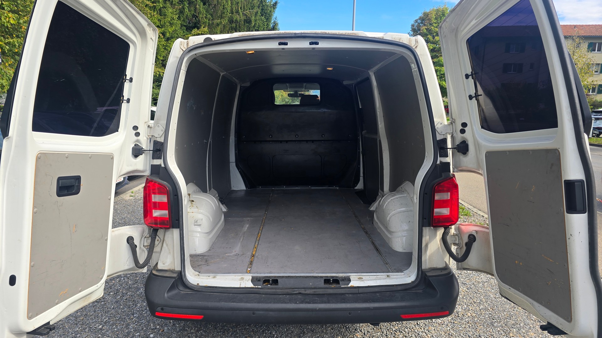 VW T6.1 2.0 TDI DSG-image-7