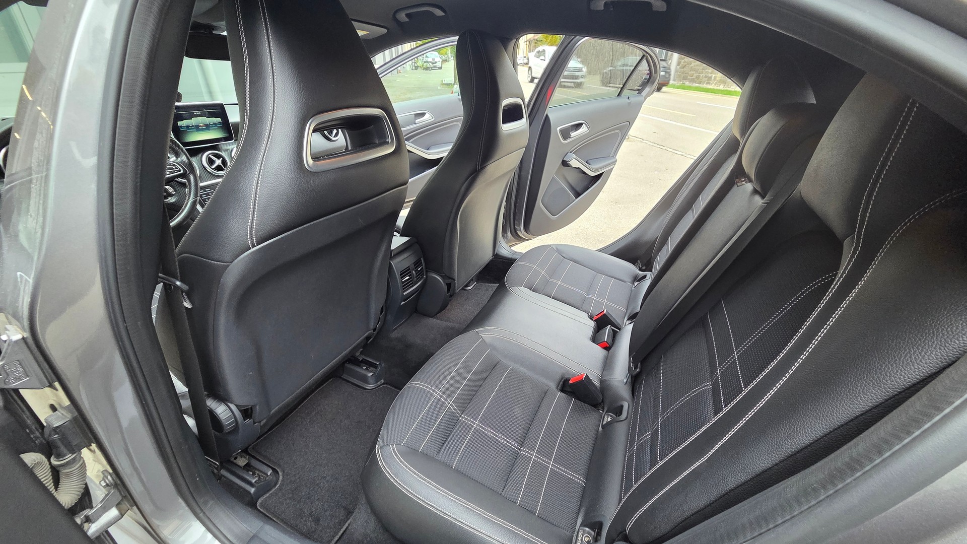 MERCEDES-BENZ A 200 CDI Urban 7G-DCT-image-9