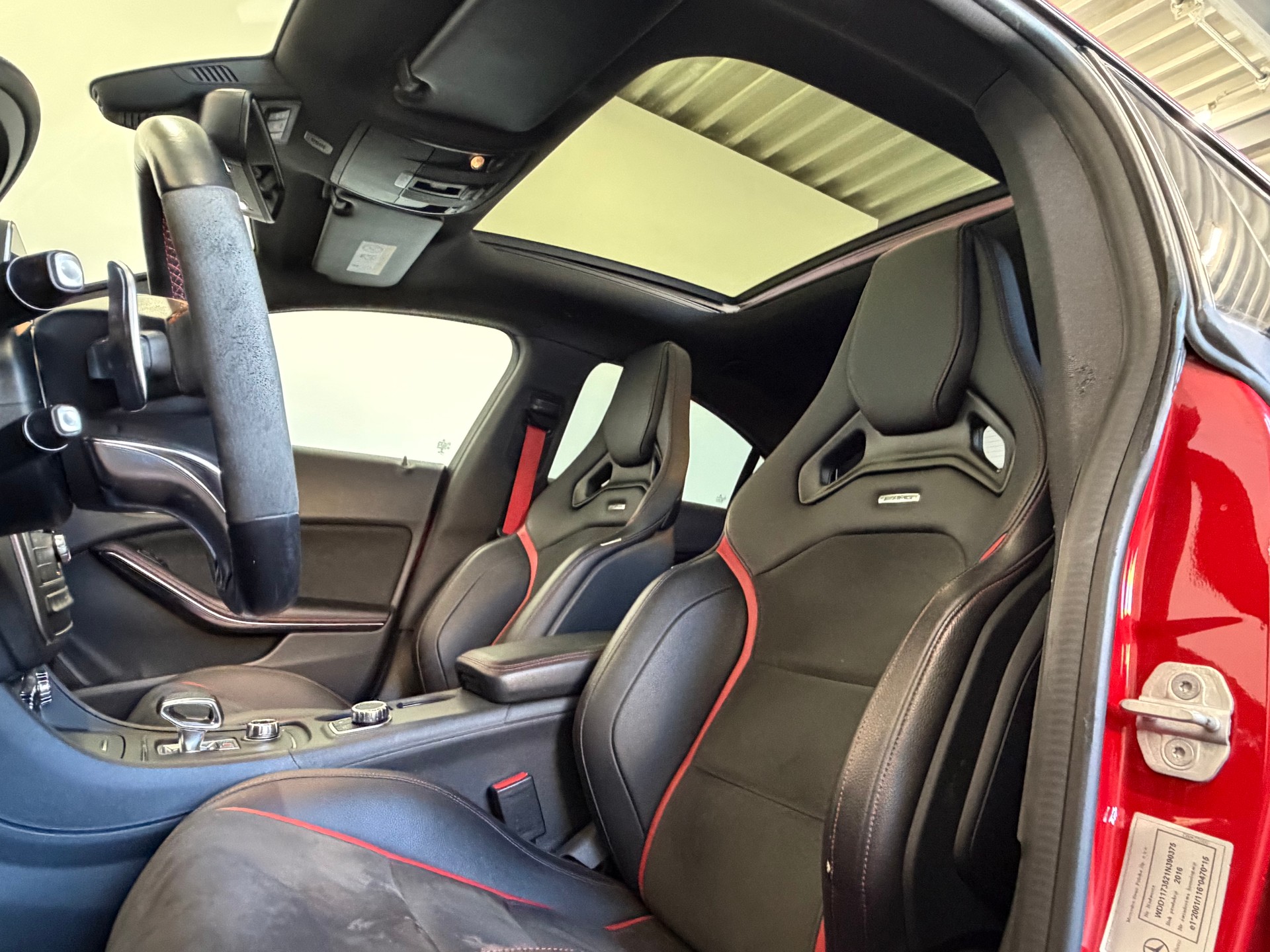 MERCEDES-BENZ CLA 45 AMG 4Matic Speedshift-image-10