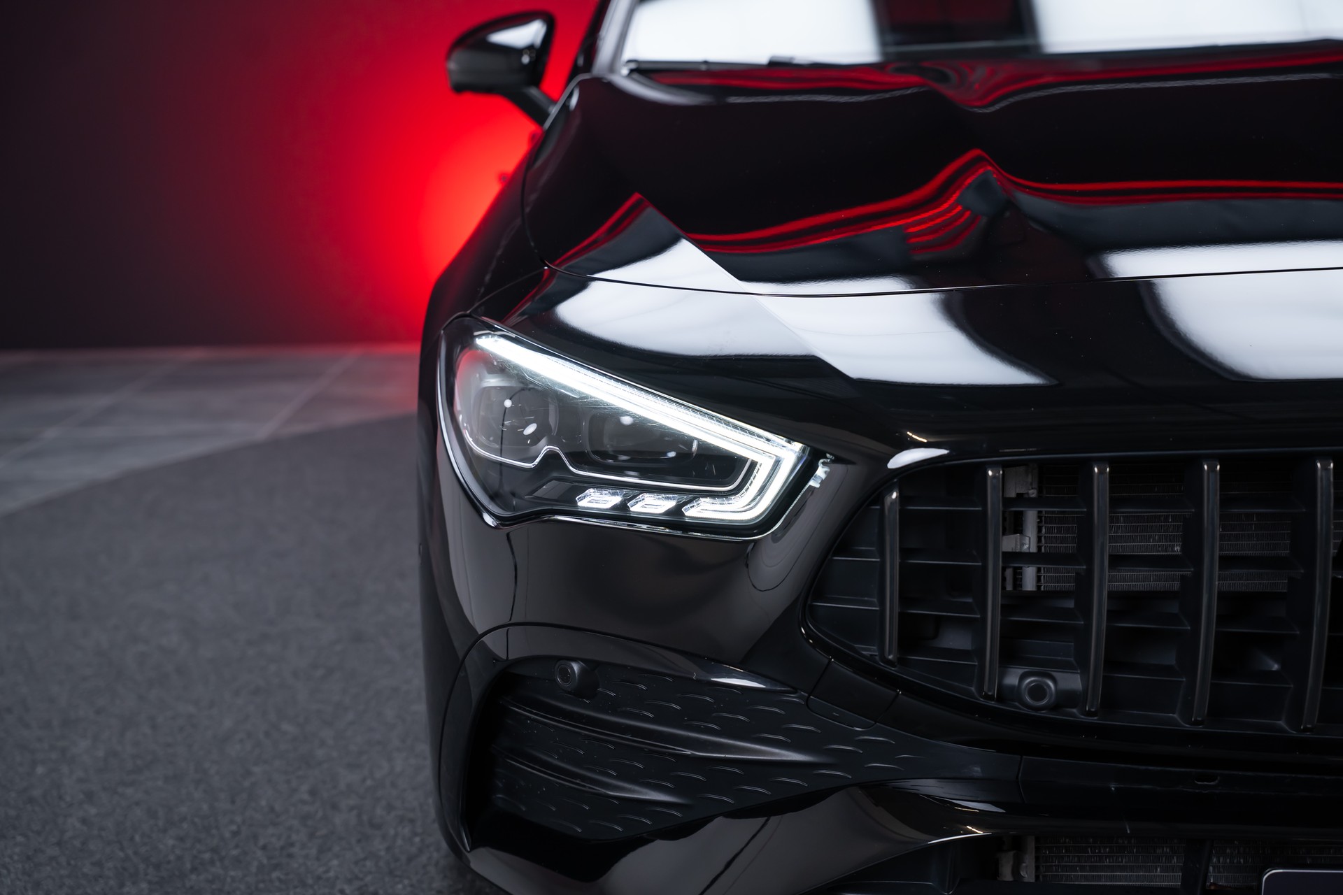 MERCEDES-BENZ CLA 35 AMG 4matic/ Facelift / Head-Up Display / Panorama-Schiebedach-image-2