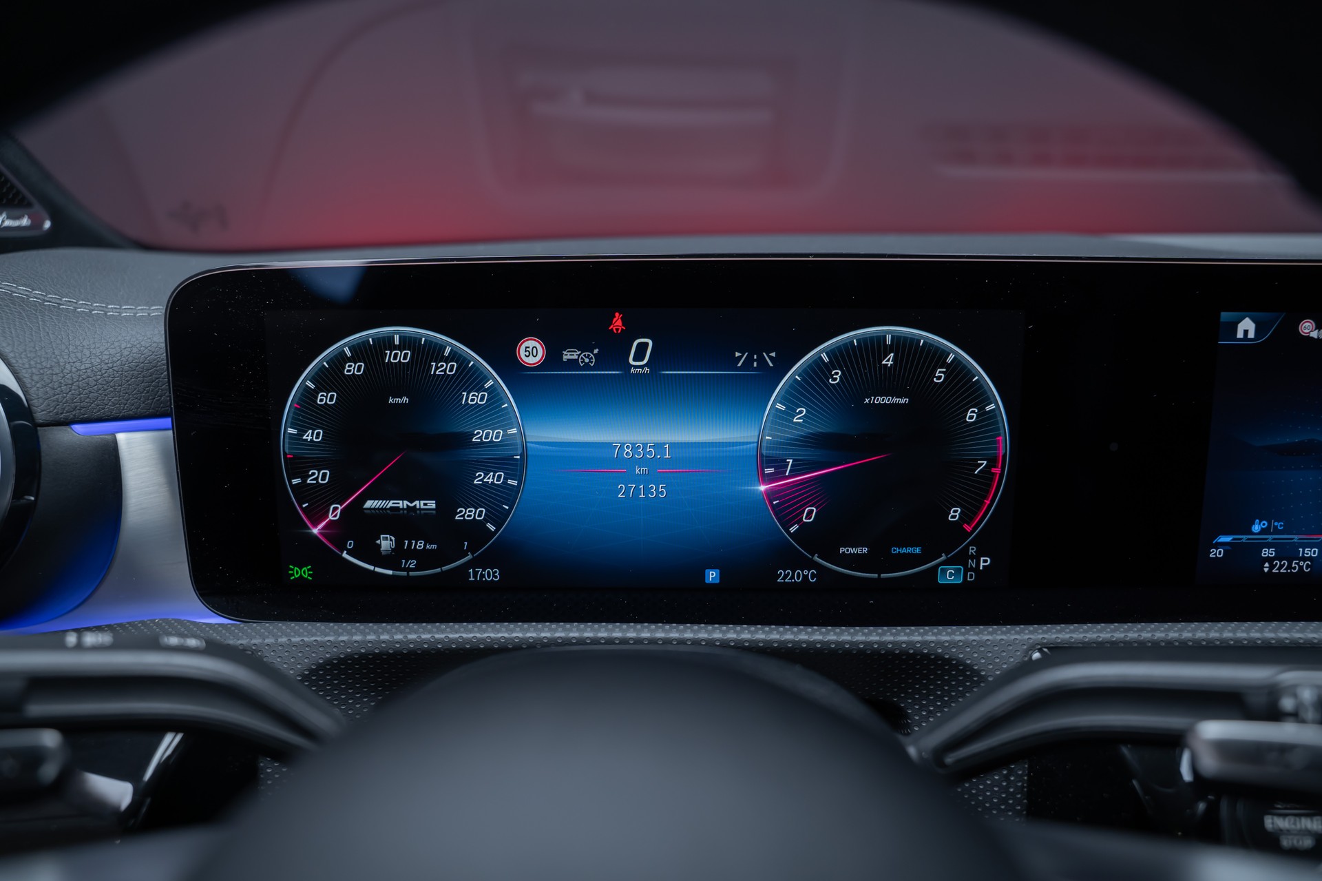 MERCEDES-BENZ CLA 35 AMG 4matic/ Facelift / Head-Up Display / Panorama-Schiebedach-image-38