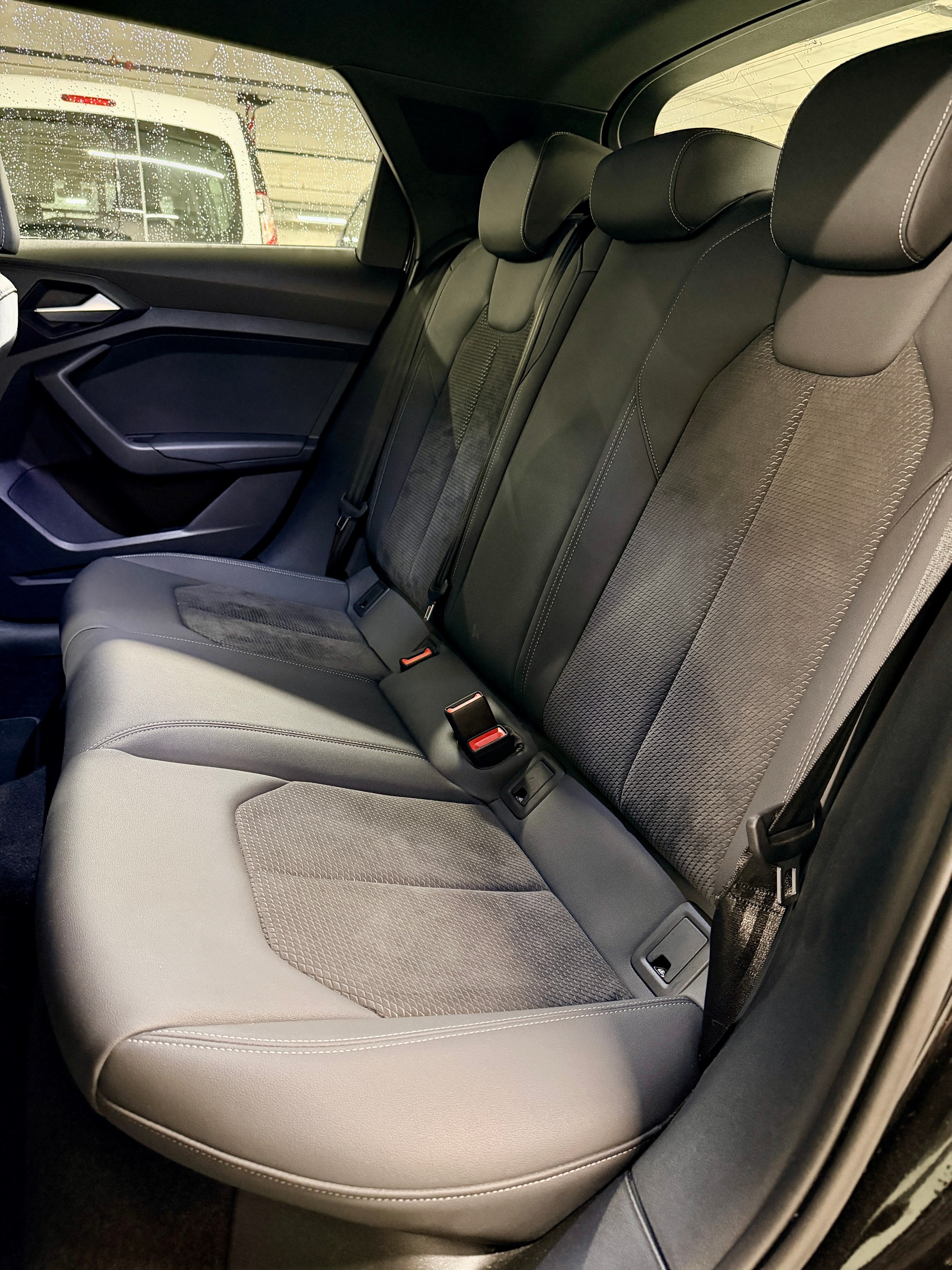 AUDI A1 Sportback 40 TFSI S Line S-tronic-image-18