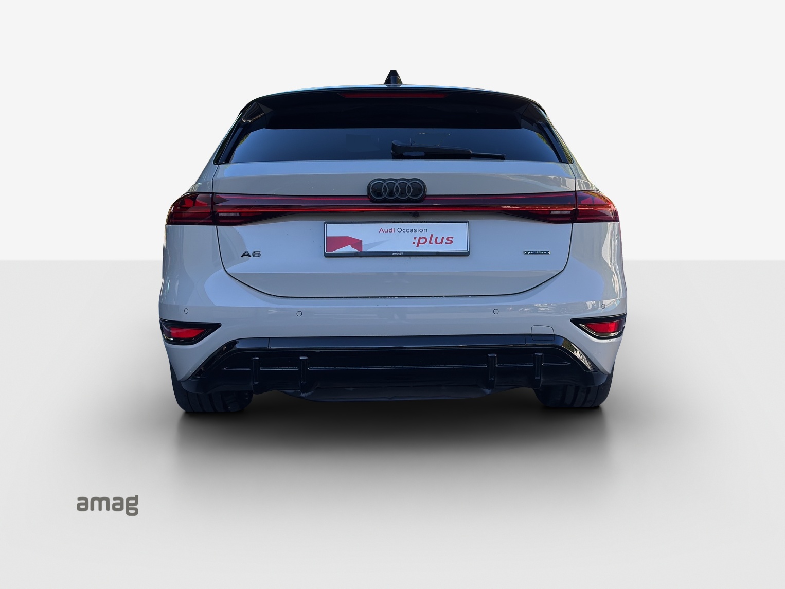 AUDI A6 Avant e-tron quattro-showroom-element-3
