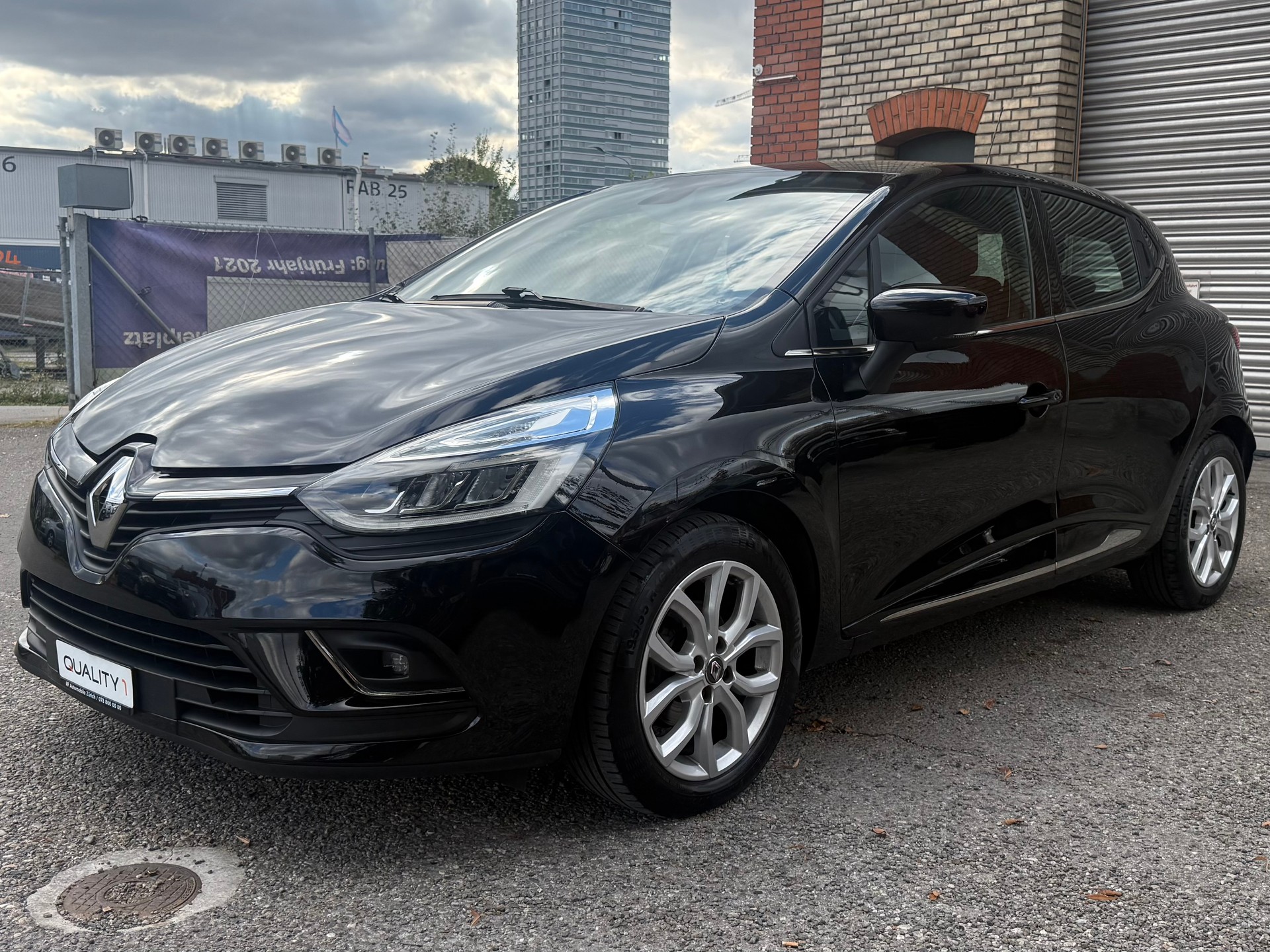 RENAULT Clio 0.9 12V Intens-image-2