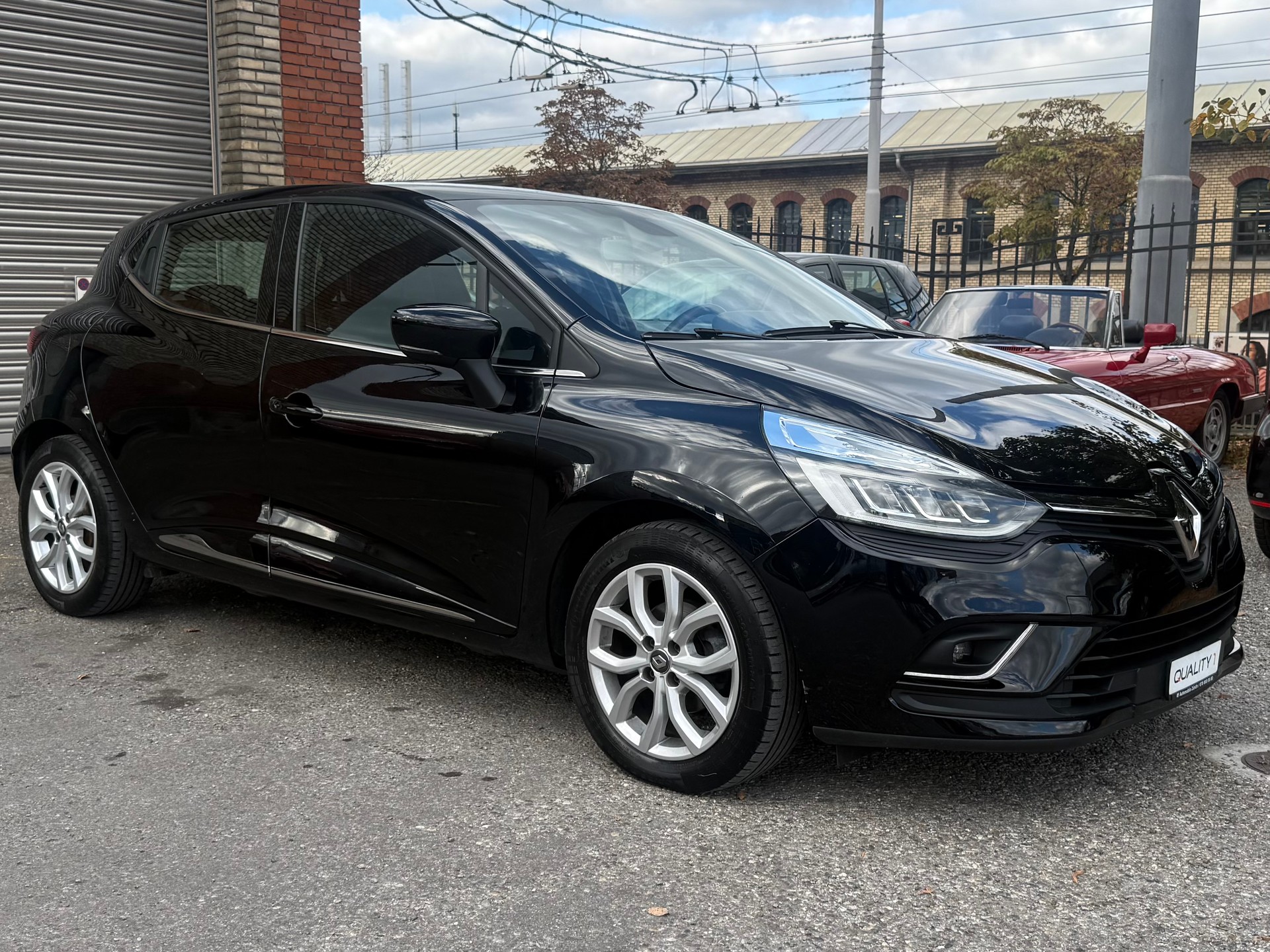 RENAULT Clio 0.9 12V Intens-image-0