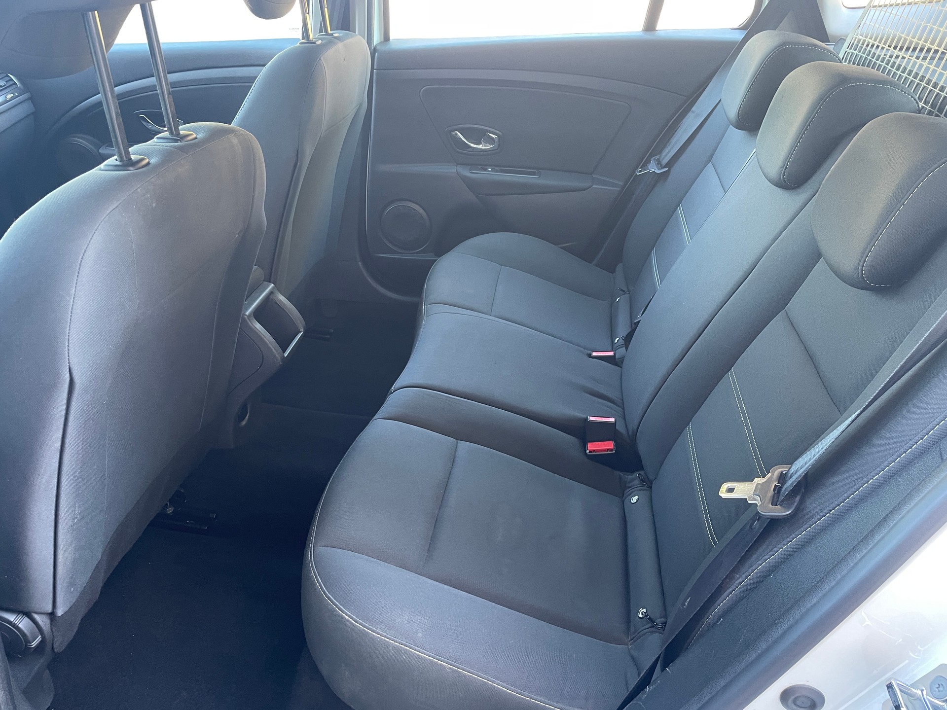 RENAULT Mégane Grandtour 1.5 dCi Expression EDC-image-7