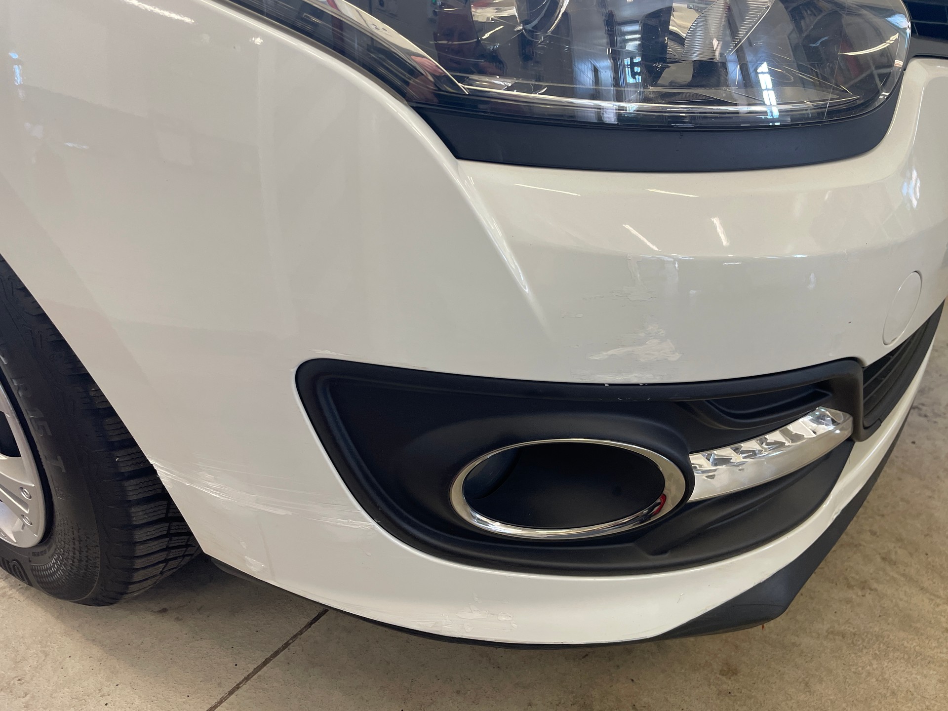 RENAULT Mégane Grandtour 1.5 dCi Expression EDC-image-10