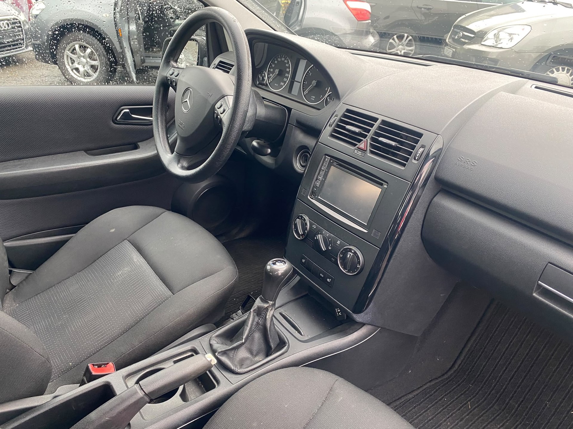 MERCEDES-BENZ A 180 (170) BlueEfficiency Avantgarde Selection-image-10
