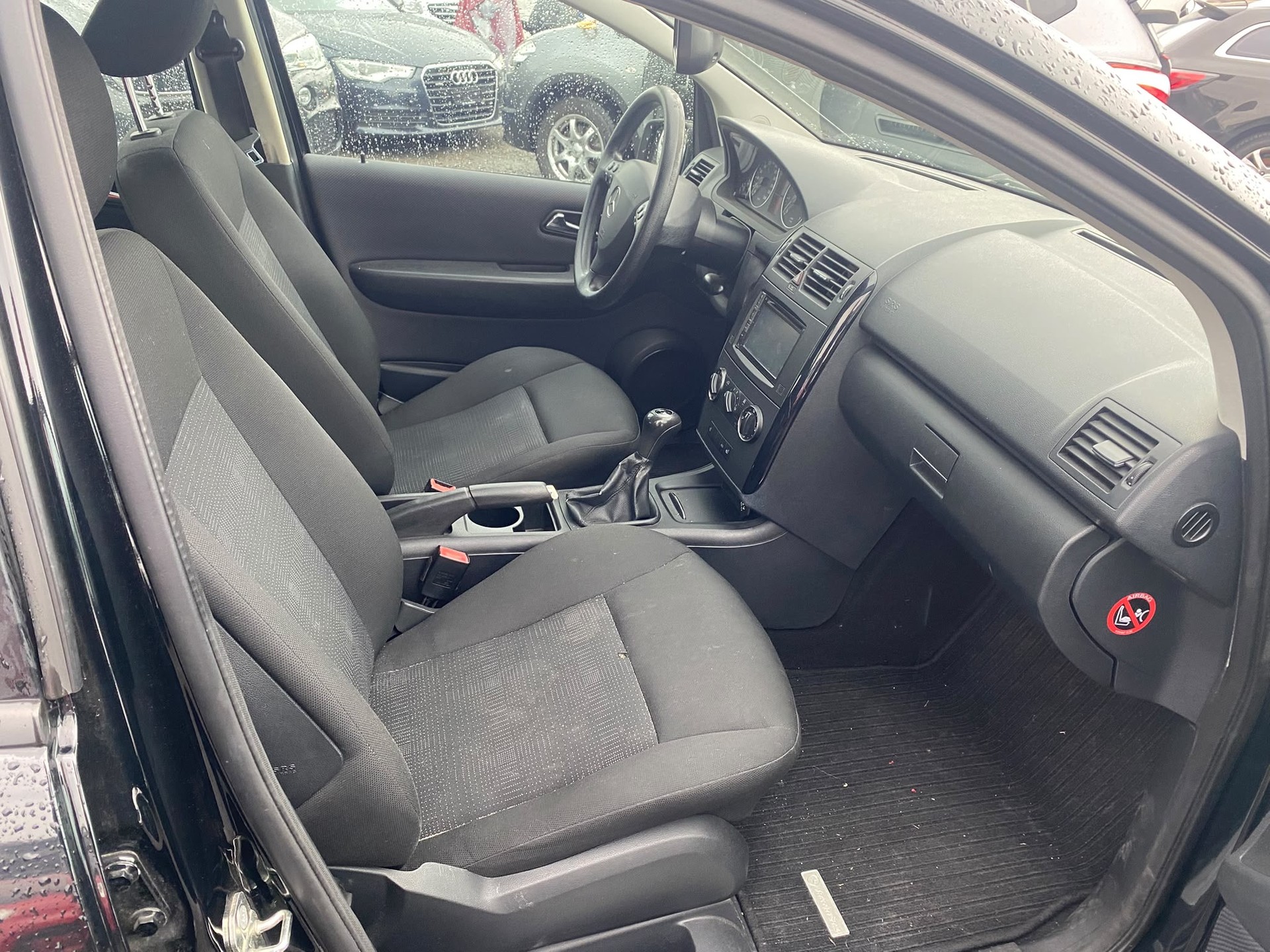 MERCEDES-BENZ A 180 (170) BlueEfficiency Avantgarde Selection-image-13